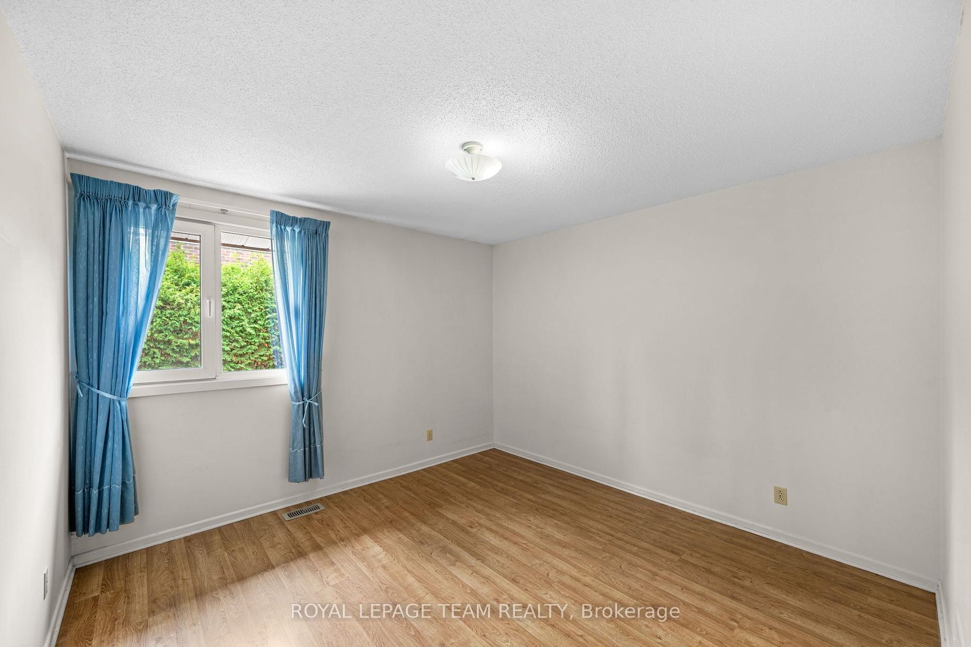 Photo 19 of 1380 Marchand Street, Ottawa, Cyrville Rd./Industrial Park — HOMEH