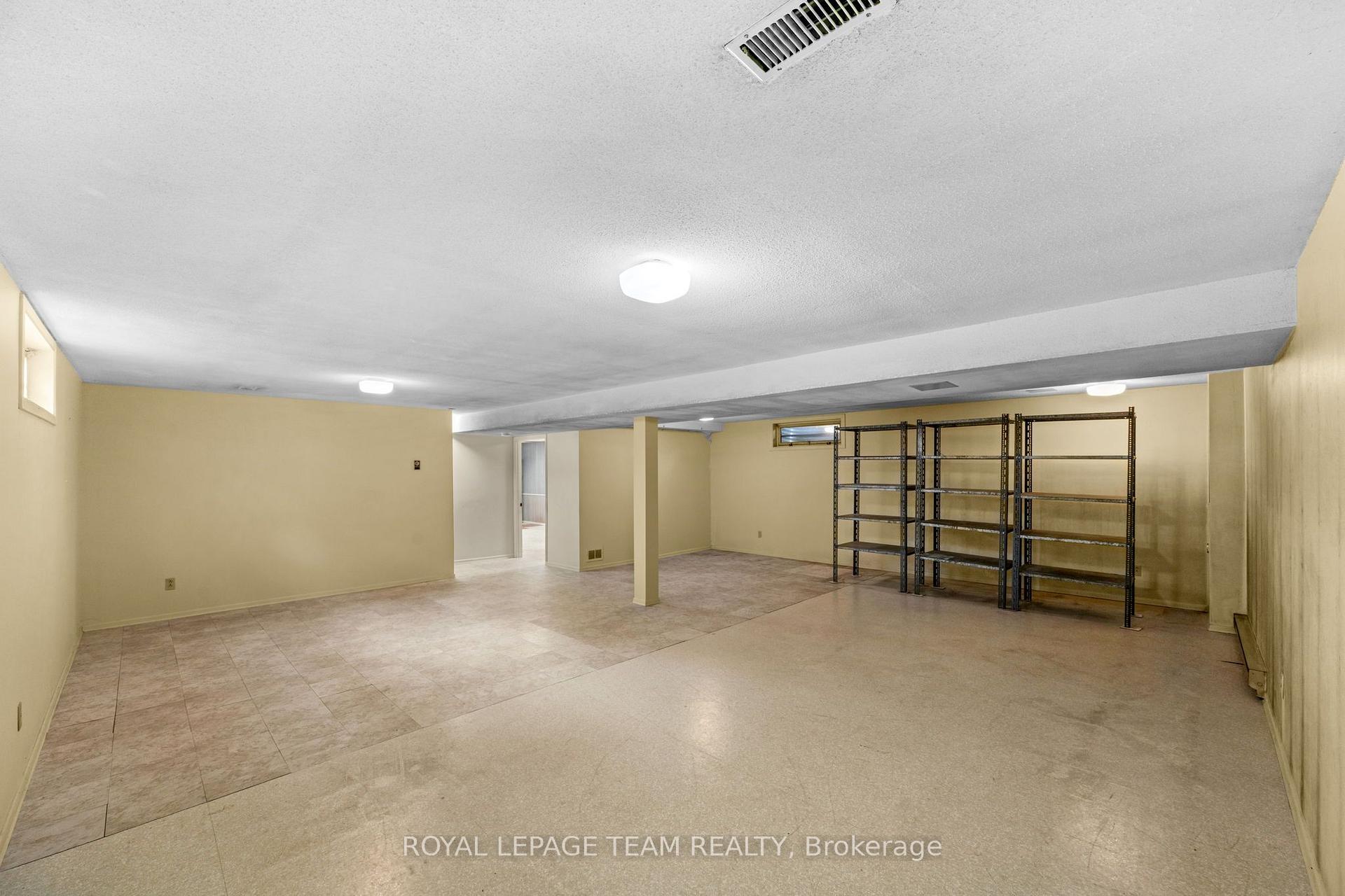Photo 24 of 1380 Marchand Street, Ottawa, Cyrville Rd./Industrial Park — HOMEH