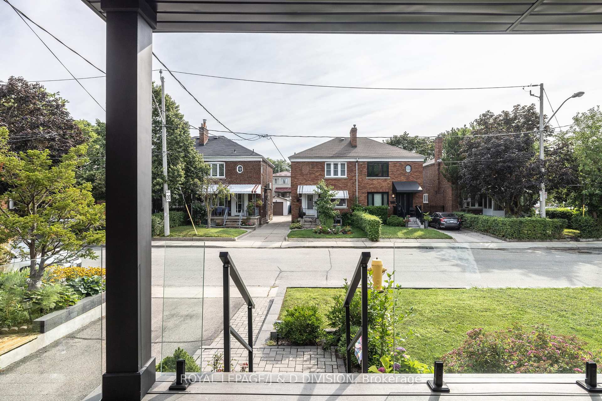 Photo 3 of 6 Lankin Boulevard, Toronto, Danforth Village-East York — HOMEH