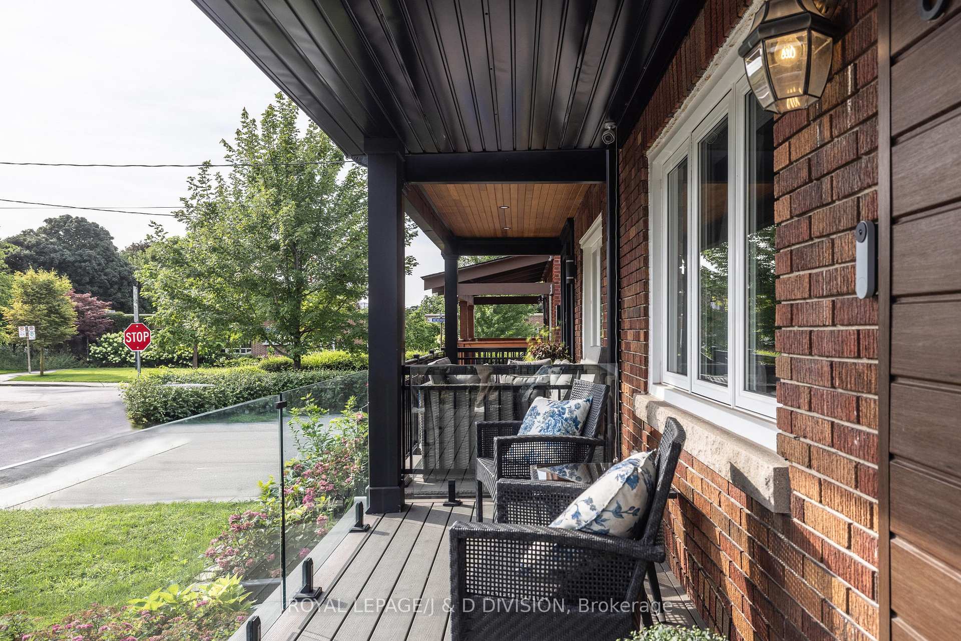 Photo 4 of 6 Lankin Boulevard, Toronto, Danforth Village-East York — HOMEH