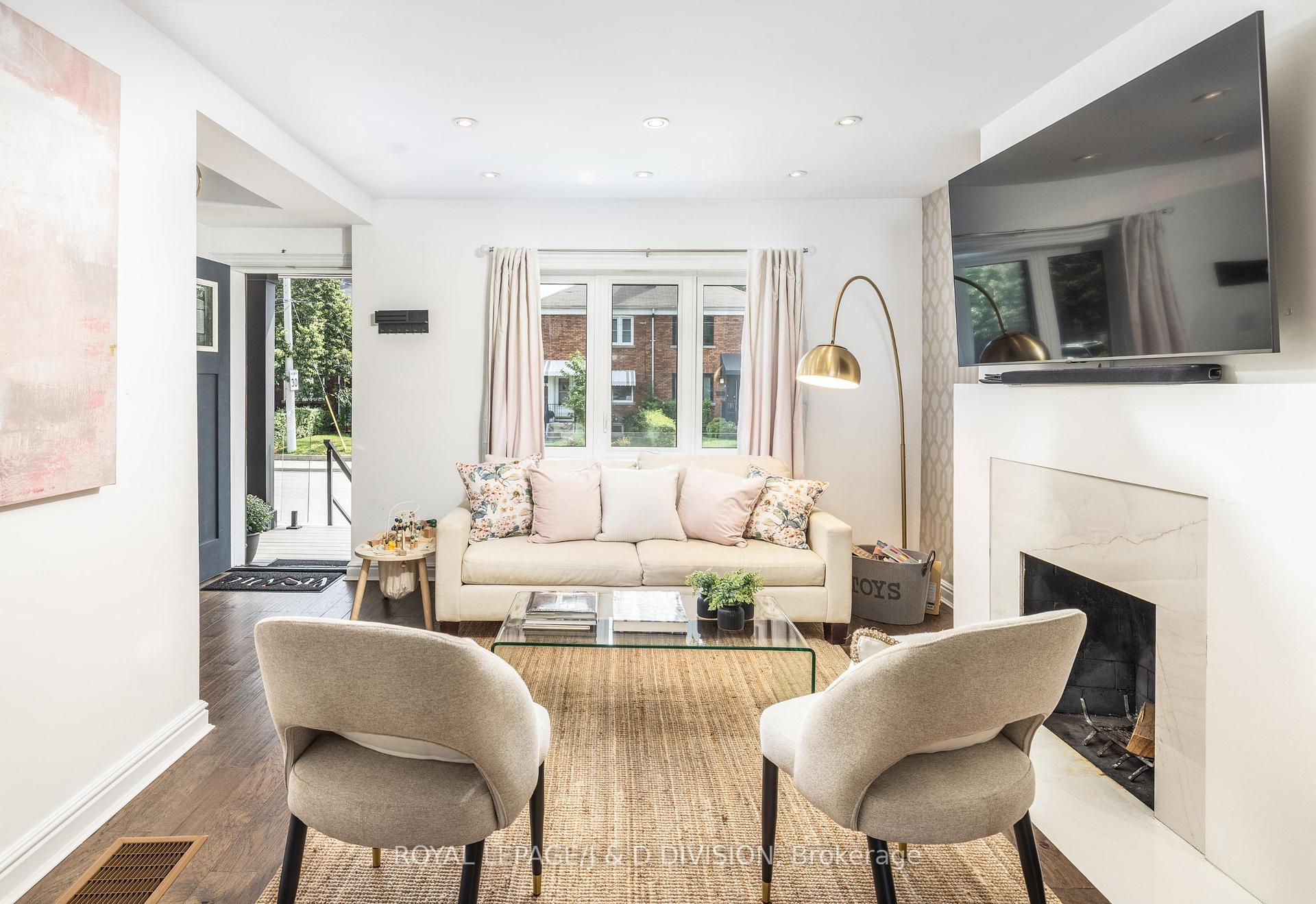 Photo 10 of 6 Lankin Boulevard, Toronto, Danforth Village-East York — HOMEH