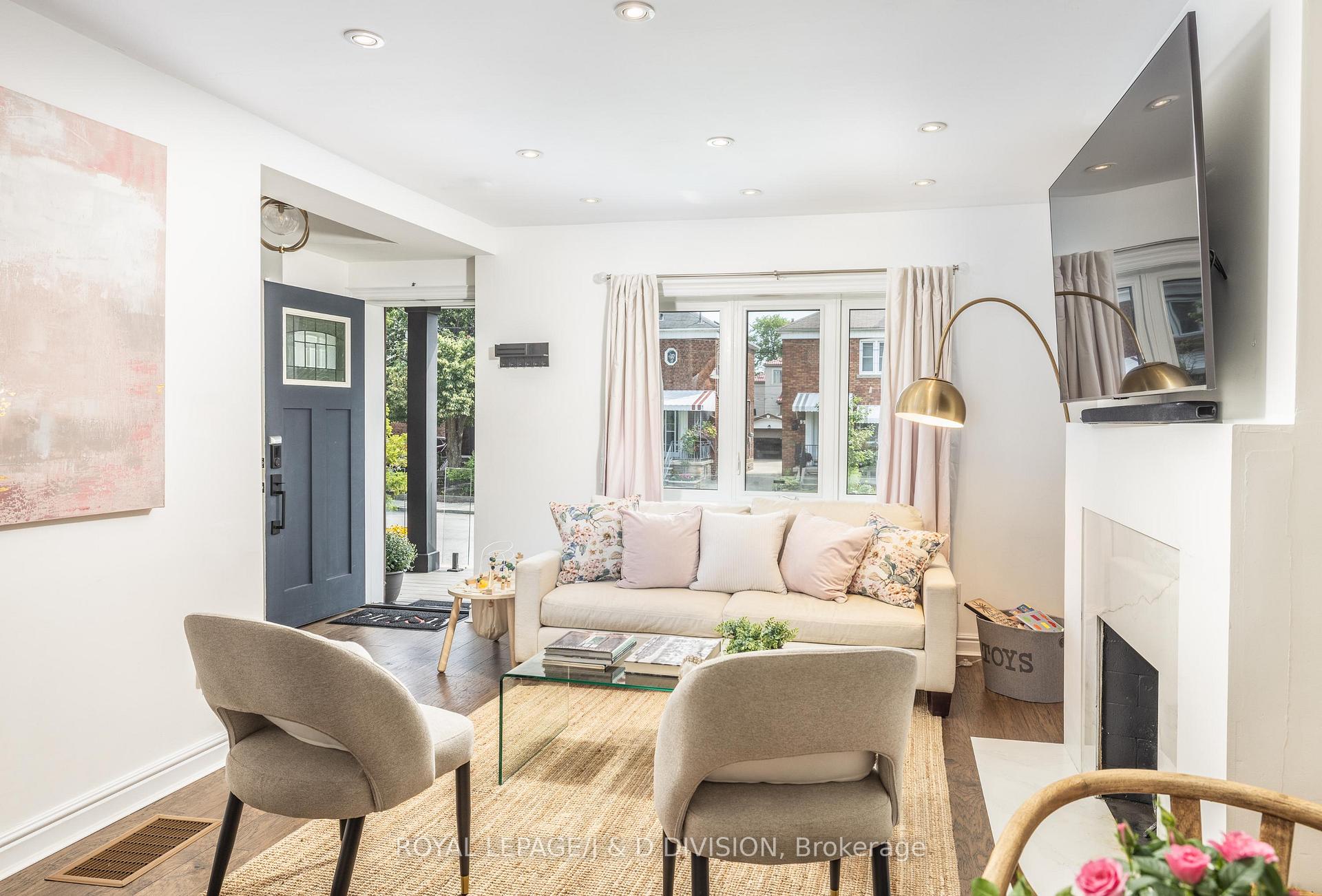Photo 11 of 6 Lankin Boulevard, Toronto, Danforth Village-East York — HOMEH