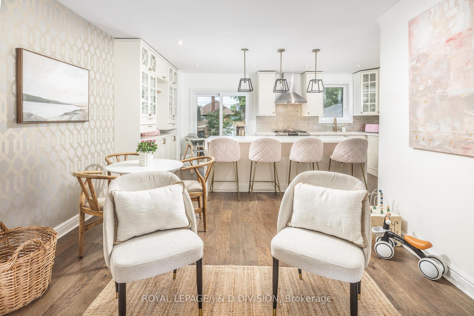 Photo 12 of 6 Lankin Boulevard, Toronto, Danforth Village-East York — HOMEH
