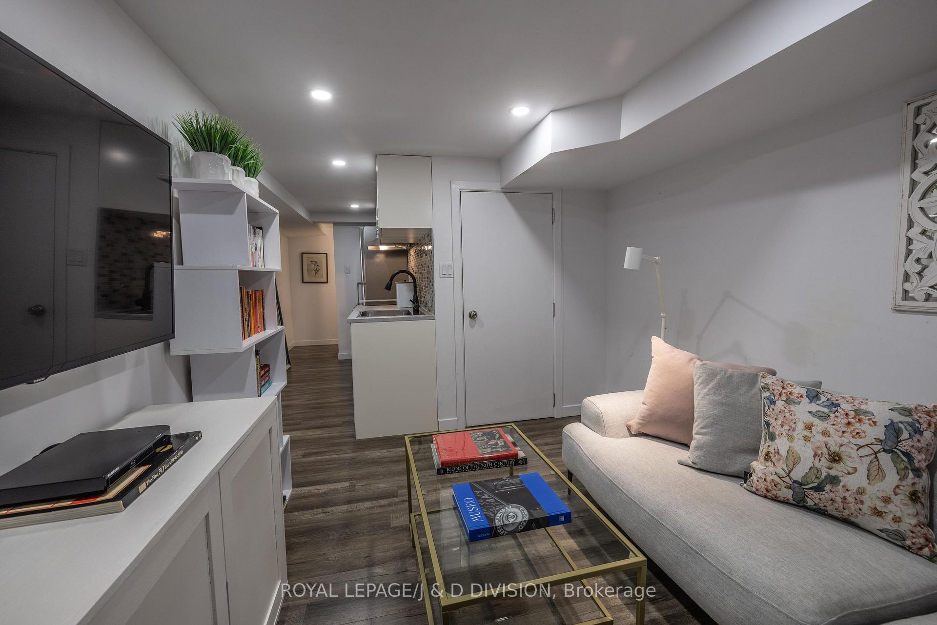 Photo 45 of 6 Lankin Boulevard, Toronto, Danforth Village-East York — HOMEH