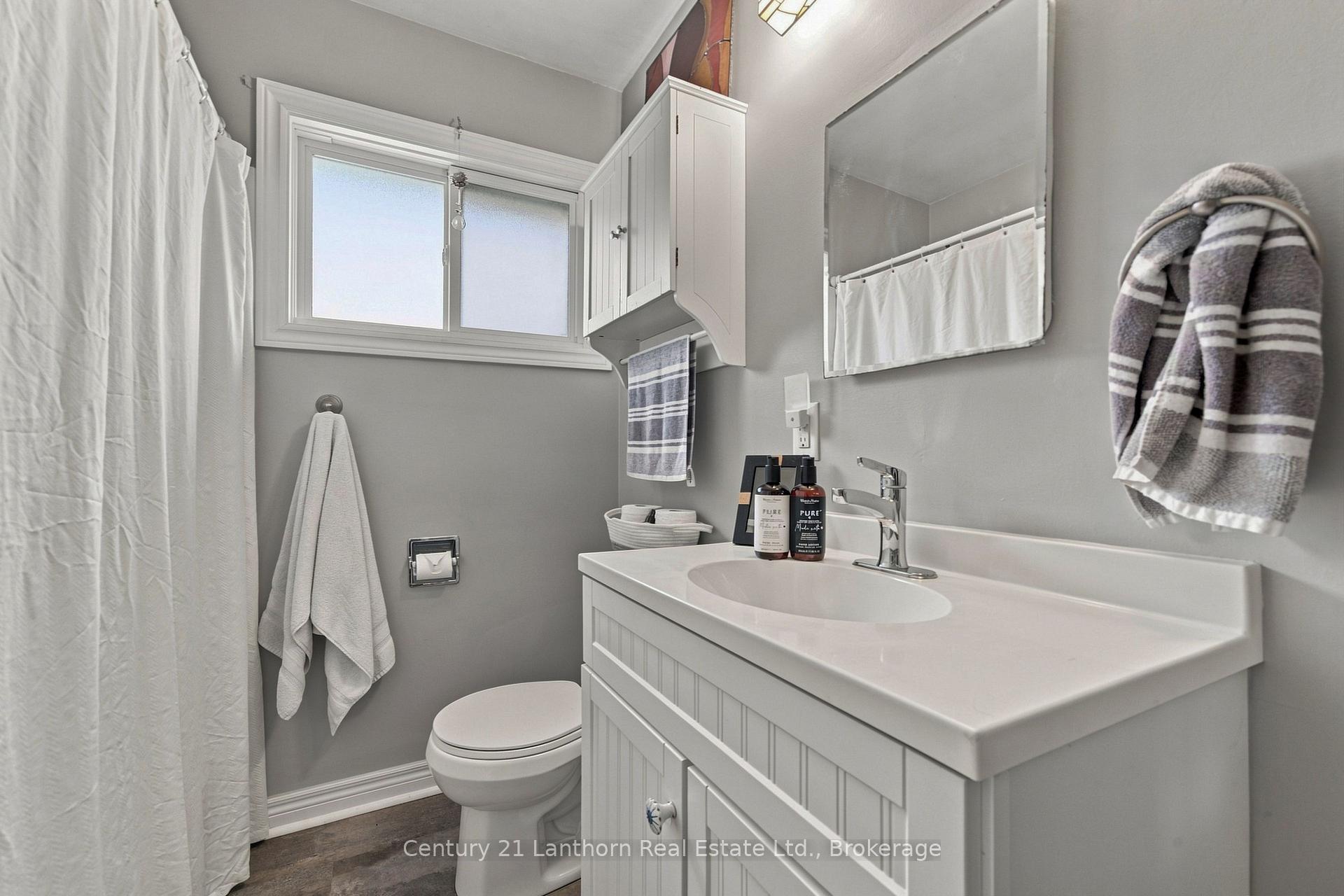 Photo 15 of 169 Farley Avenue, Belleville, Belleville Ward — HOMEH