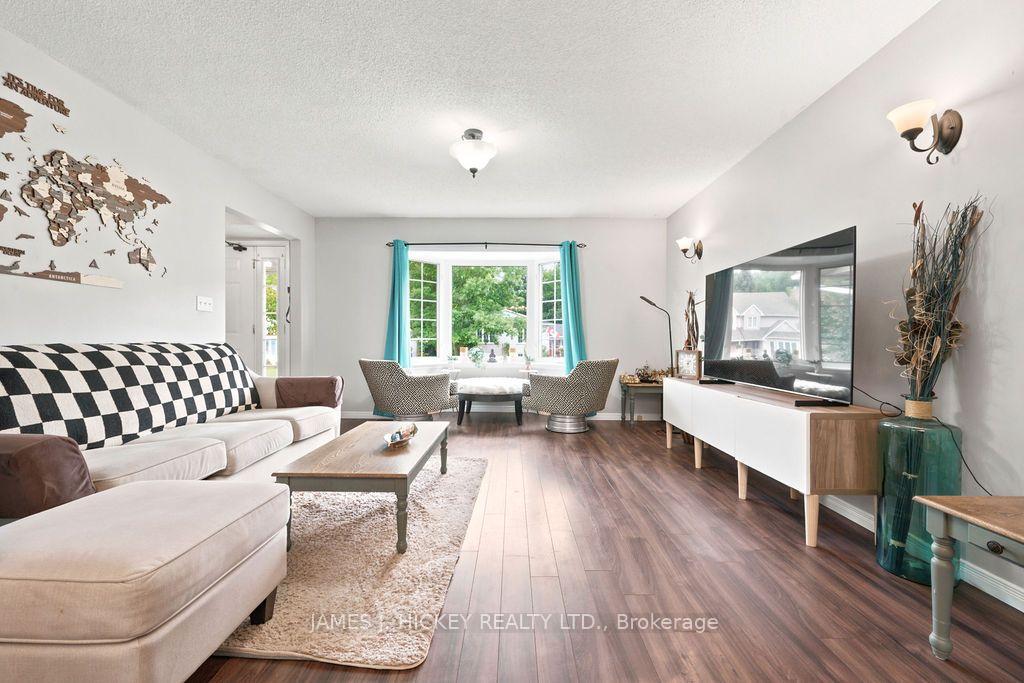 Photo 13 of 4 Banting Drive, Deep River, Deep River — HOMEH