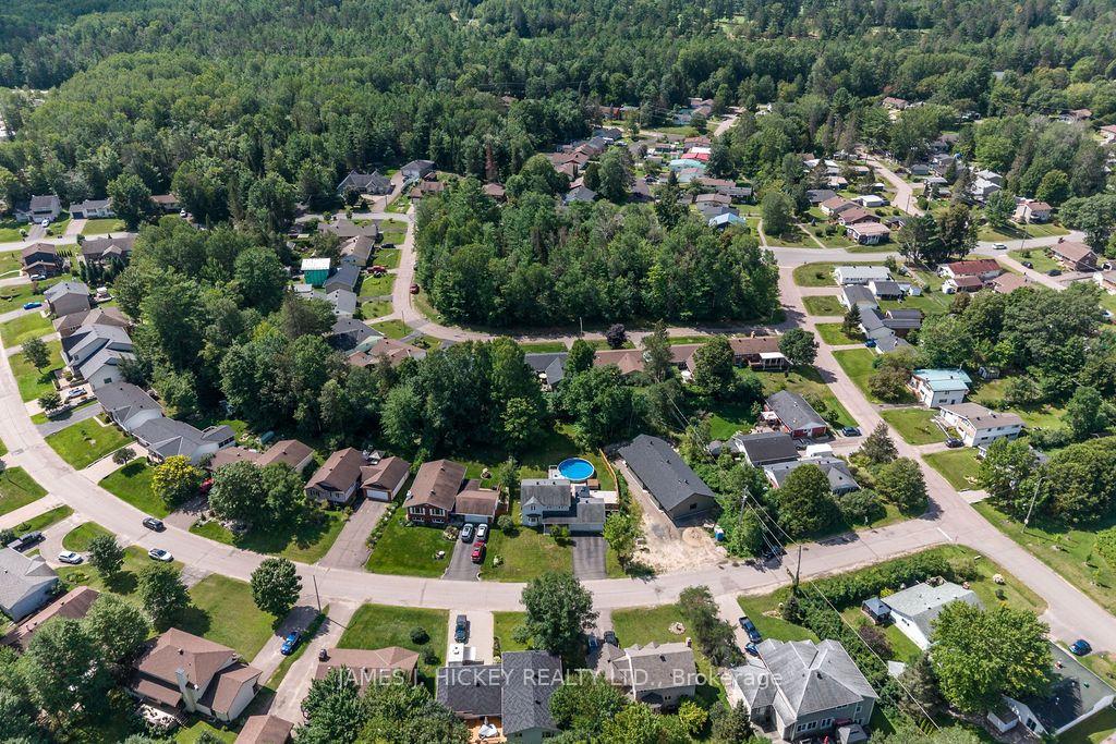Photo 49 of 4 Banting Drive, Deep River, Deep River — HOMEH