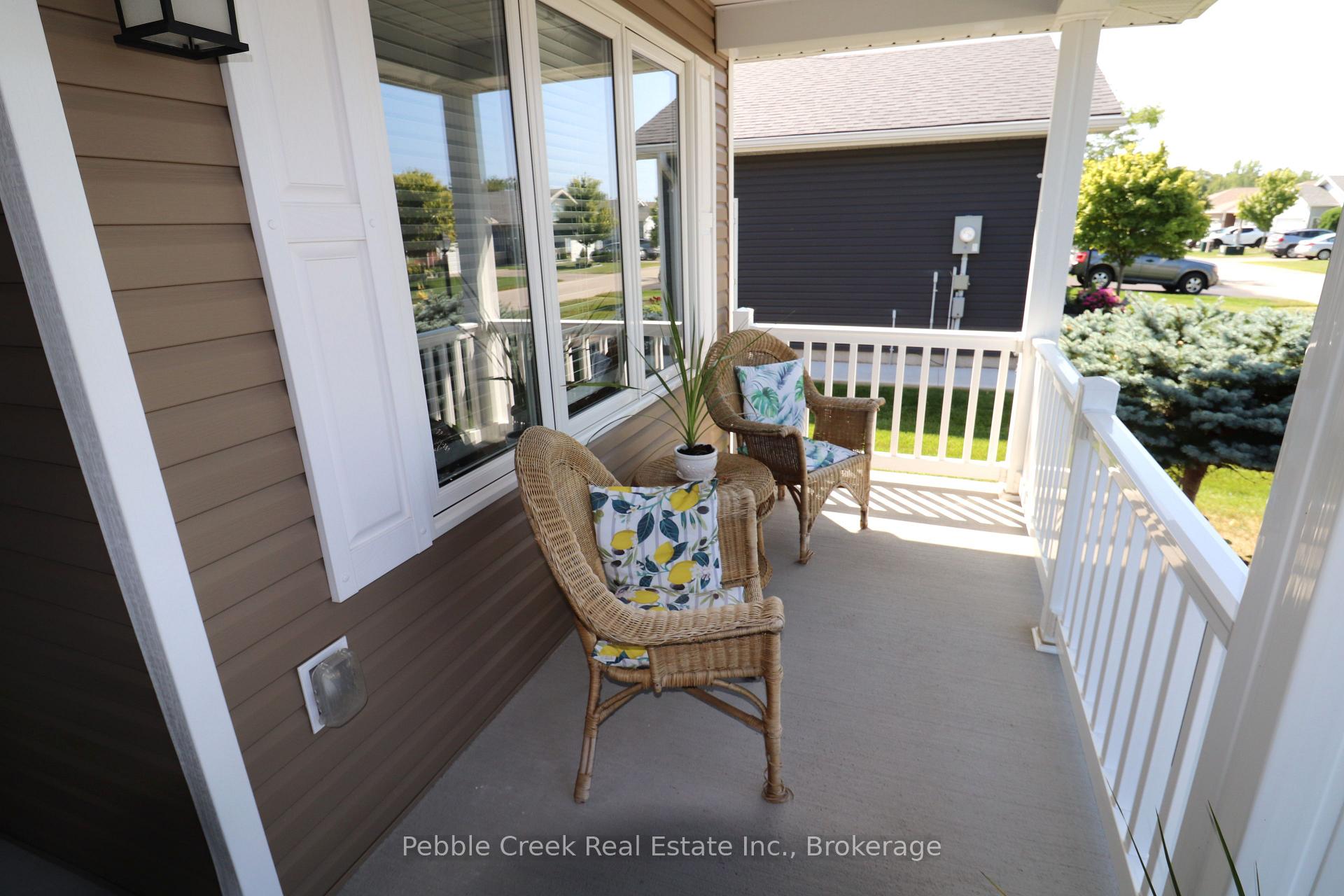 Photo 4 of 20 Huron Heights Drive, Ashfield-Colborne-Wawanosh, Colborne — HOMEH