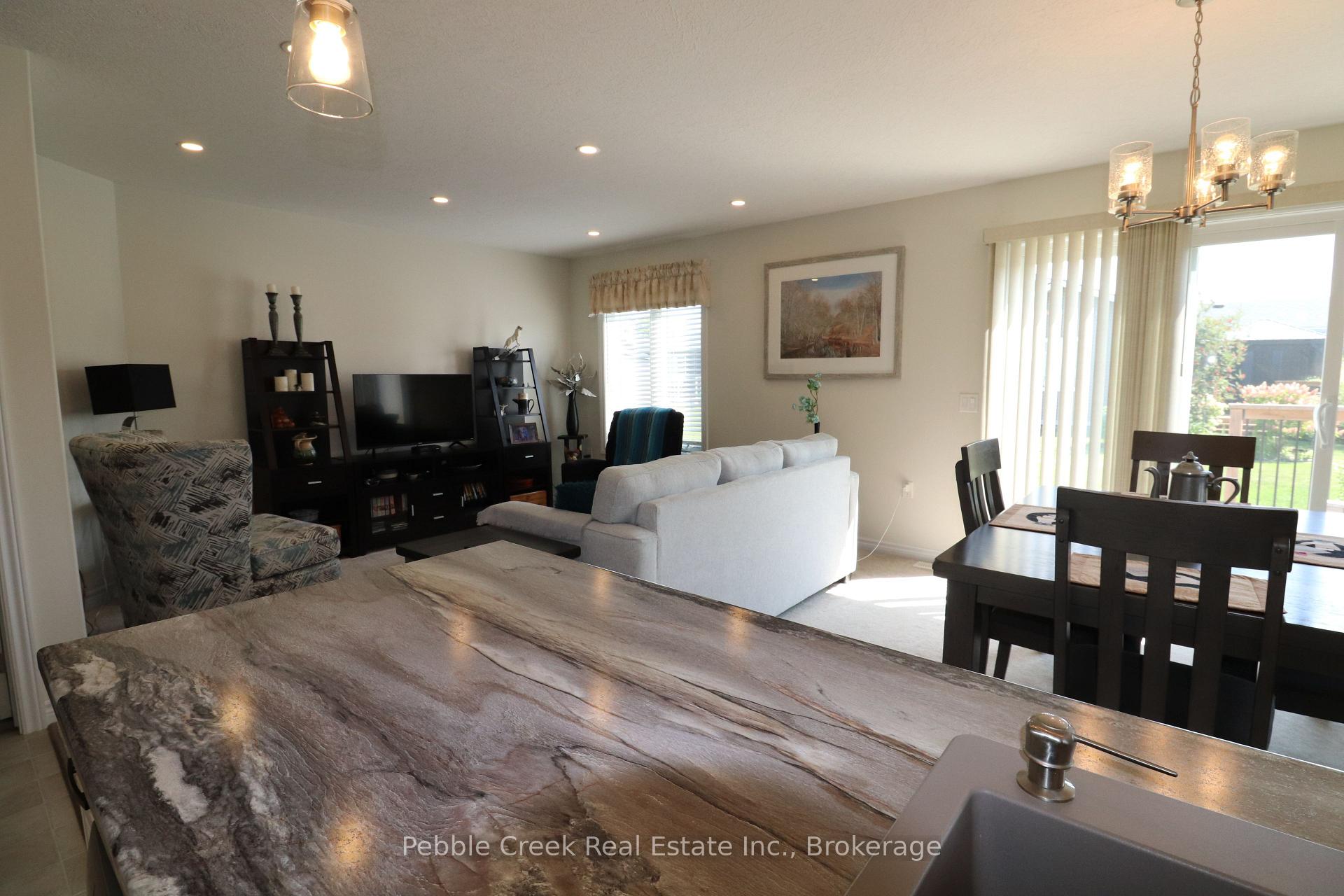 Photo 11 of 20 Huron Heights Drive, Ashfield-Colborne-Wawanosh, Colborne — HOMEH