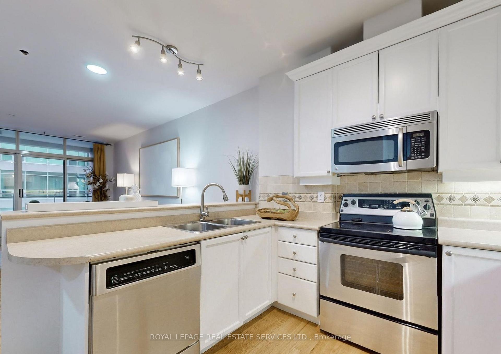 Photo 10 of Unit 604, 980 Yonge Street, Toronto, The Annex — HOMEH
