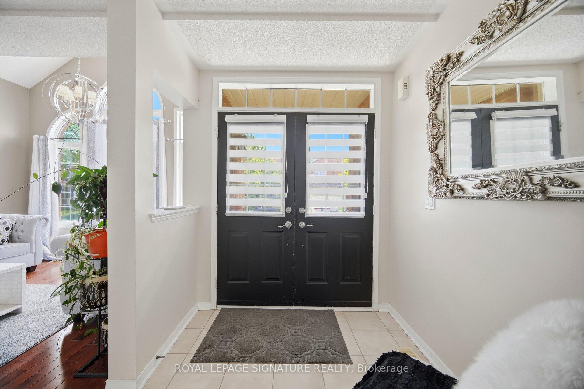 Photo 5 of 34 Nina Place, Brampton, Fletcher's Meadow — HOMEH