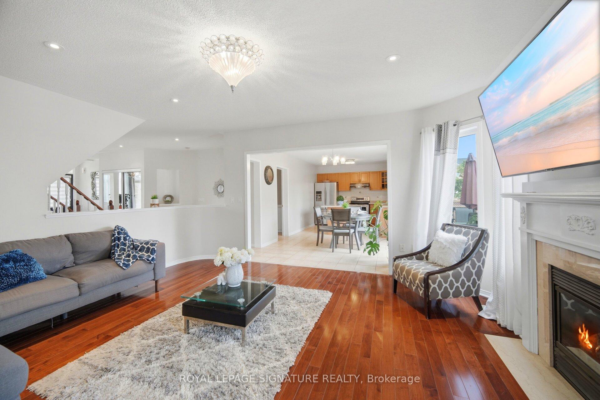 Photo 12 of 34 Nina Place, Brampton, Fletcher's Meadow — HOMEH