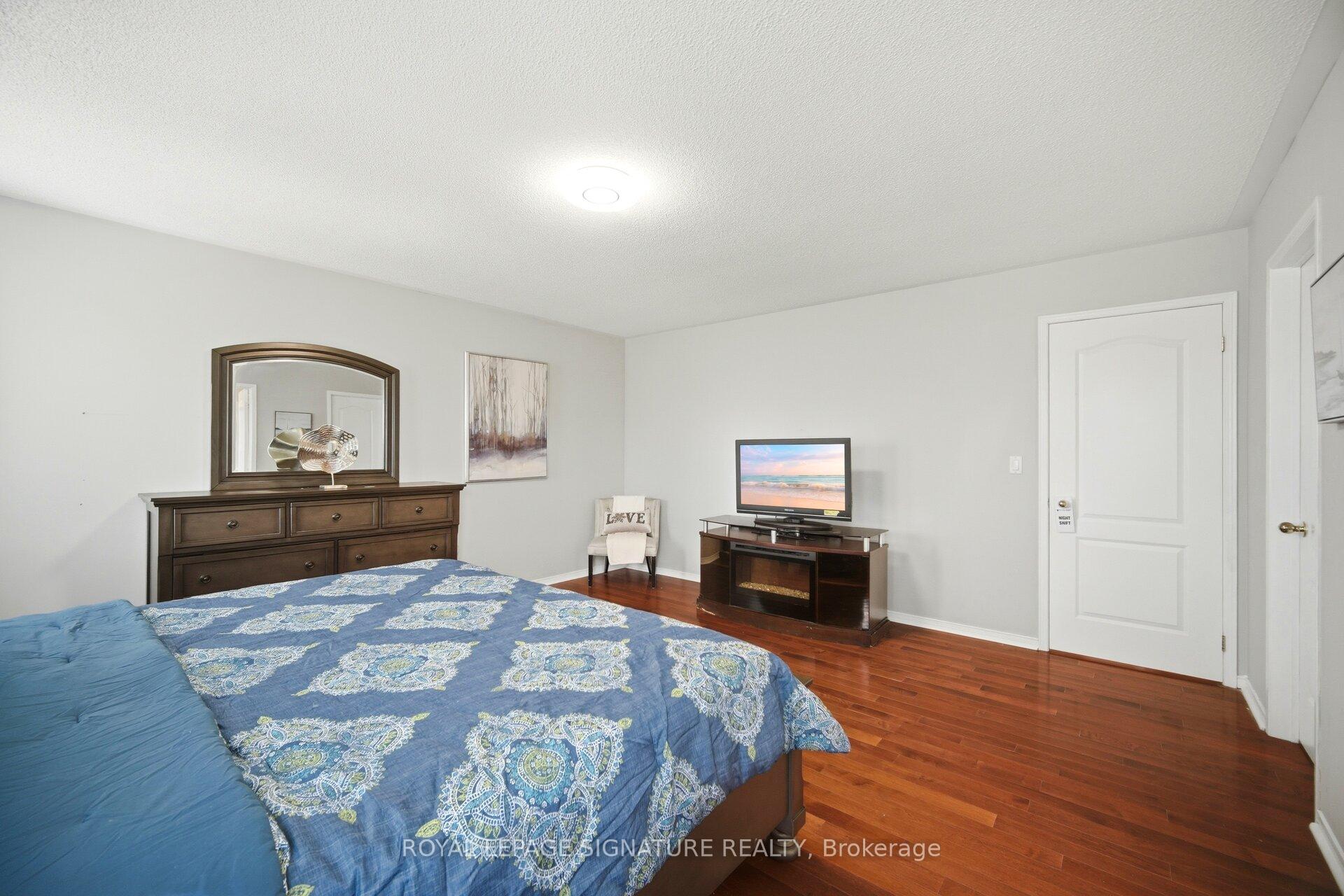 Photo 24 of 34 Nina Place, Brampton, Fletcher's Meadow — HOMEH