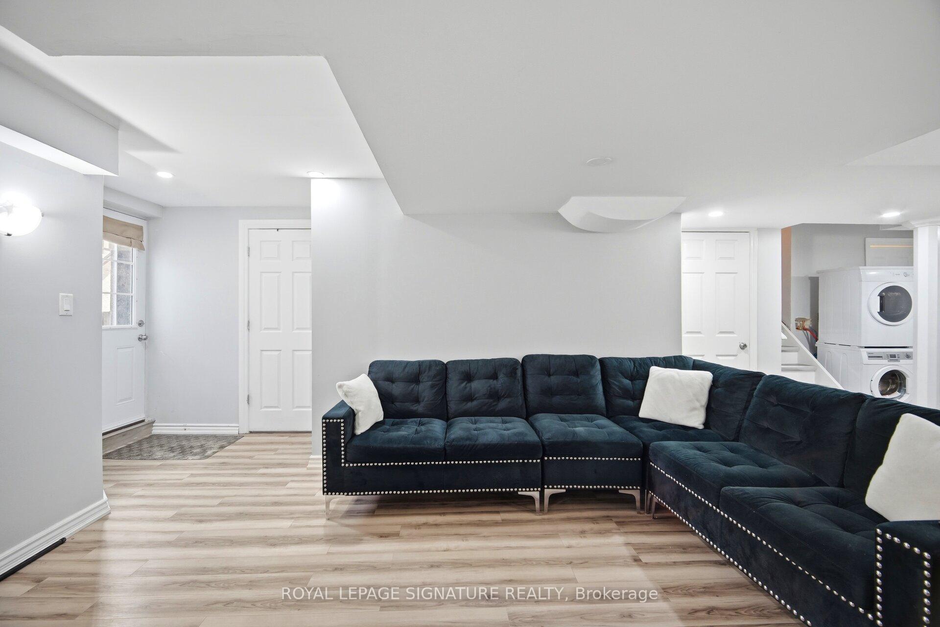 Photo 38 of 34 Nina Place, Brampton, Fletcher's Meadow — HOMEH
