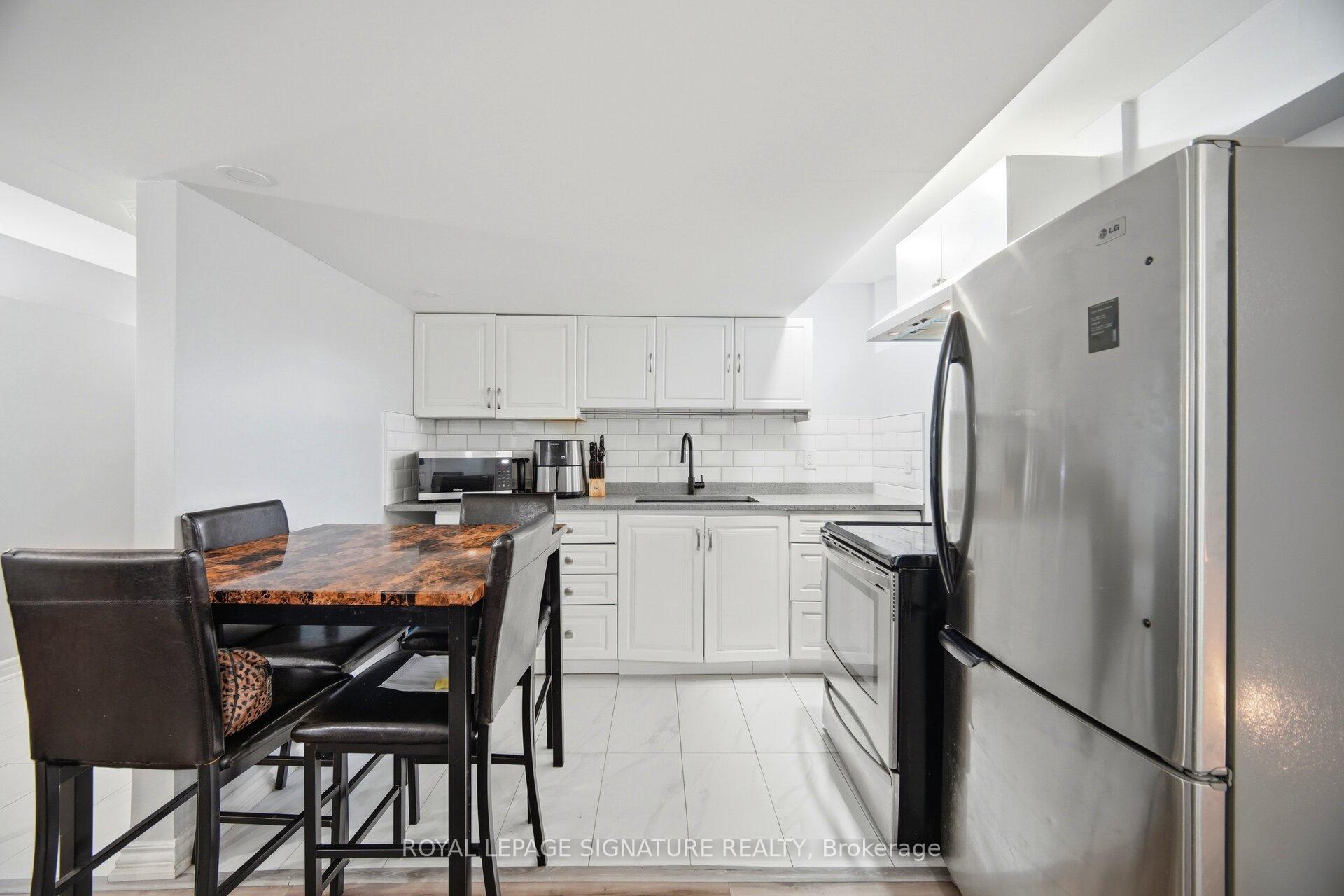 Photo 39 of 34 Nina Place, Brampton, Fletcher's Meadow — HOMEH