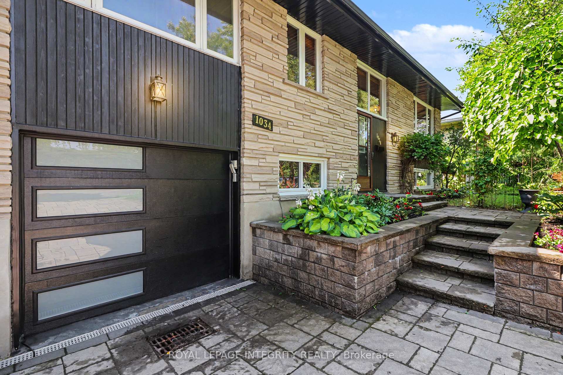 Photo 2 of 1034 Walkley Road, Ottawa, Riverside Park South — HOMEH