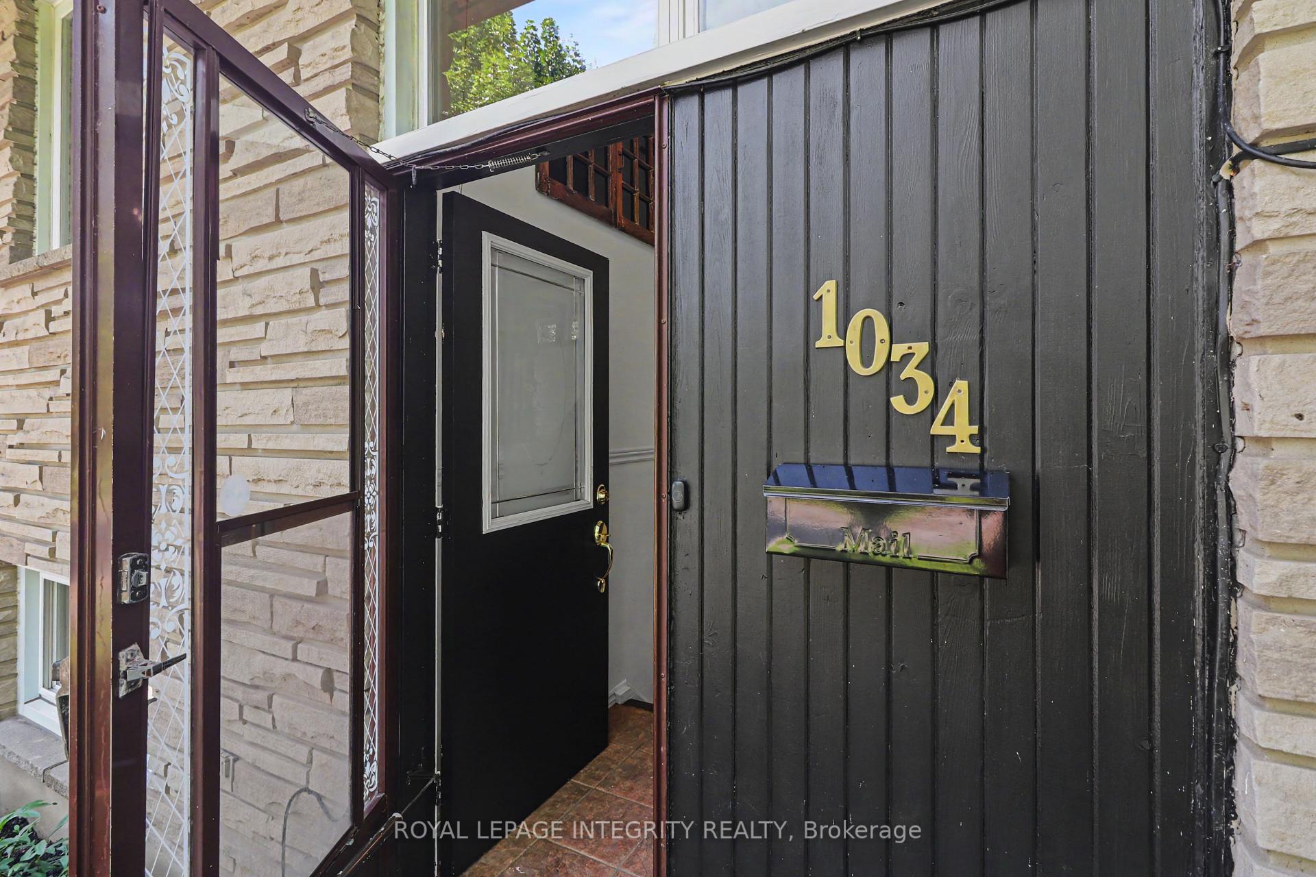 Photo 3 of 1034 Walkley Road, Ottawa, Riverside Park South — HOMEH