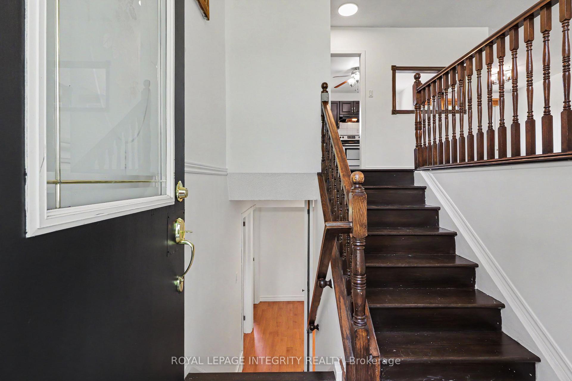 Photo 4 of 1034 Walkley Road, Ottawa, Riverside Park South — HOMEH