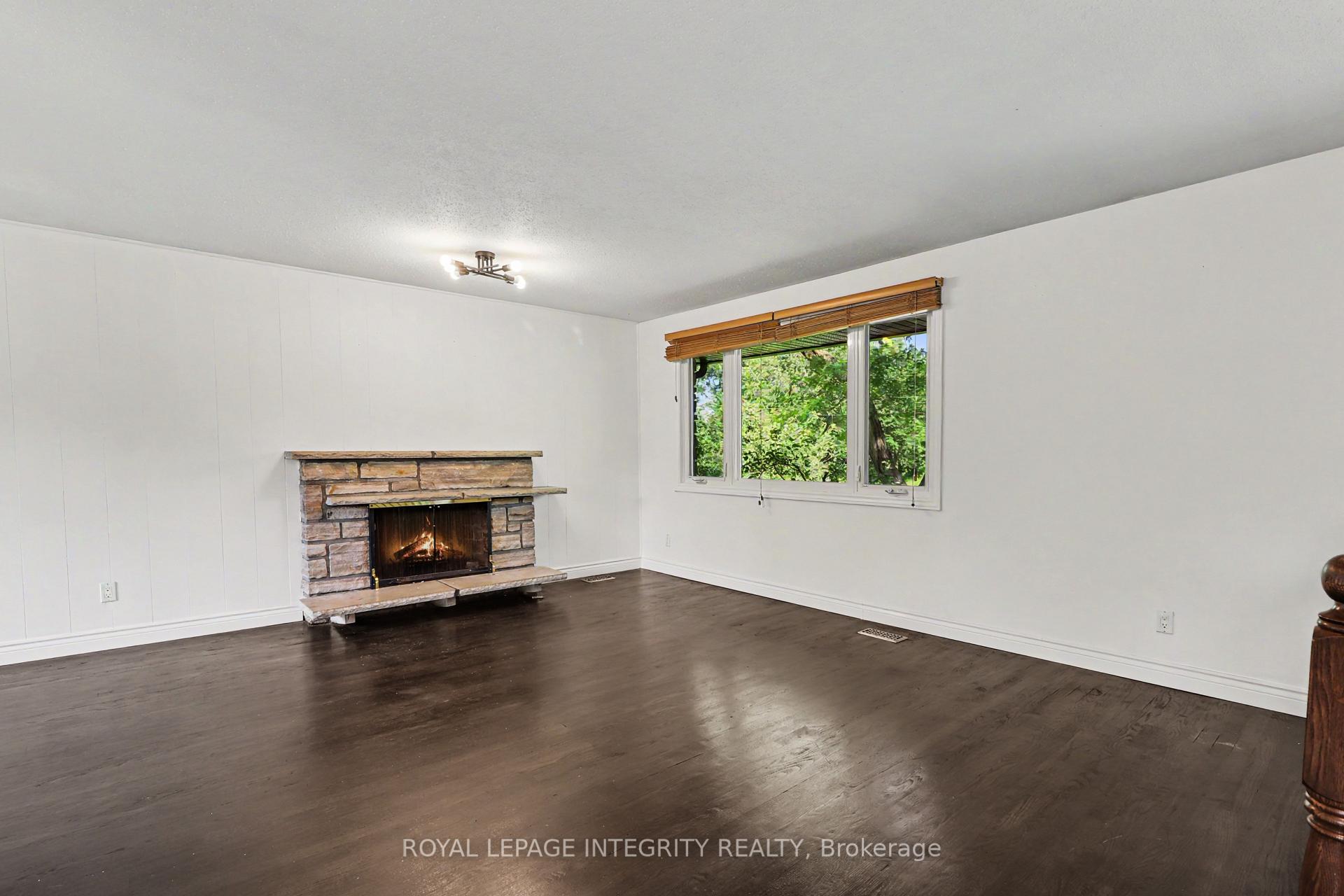 Photo 8 of 1034 Walkley Road, Ottawa, Riverside Park South — HOMEH