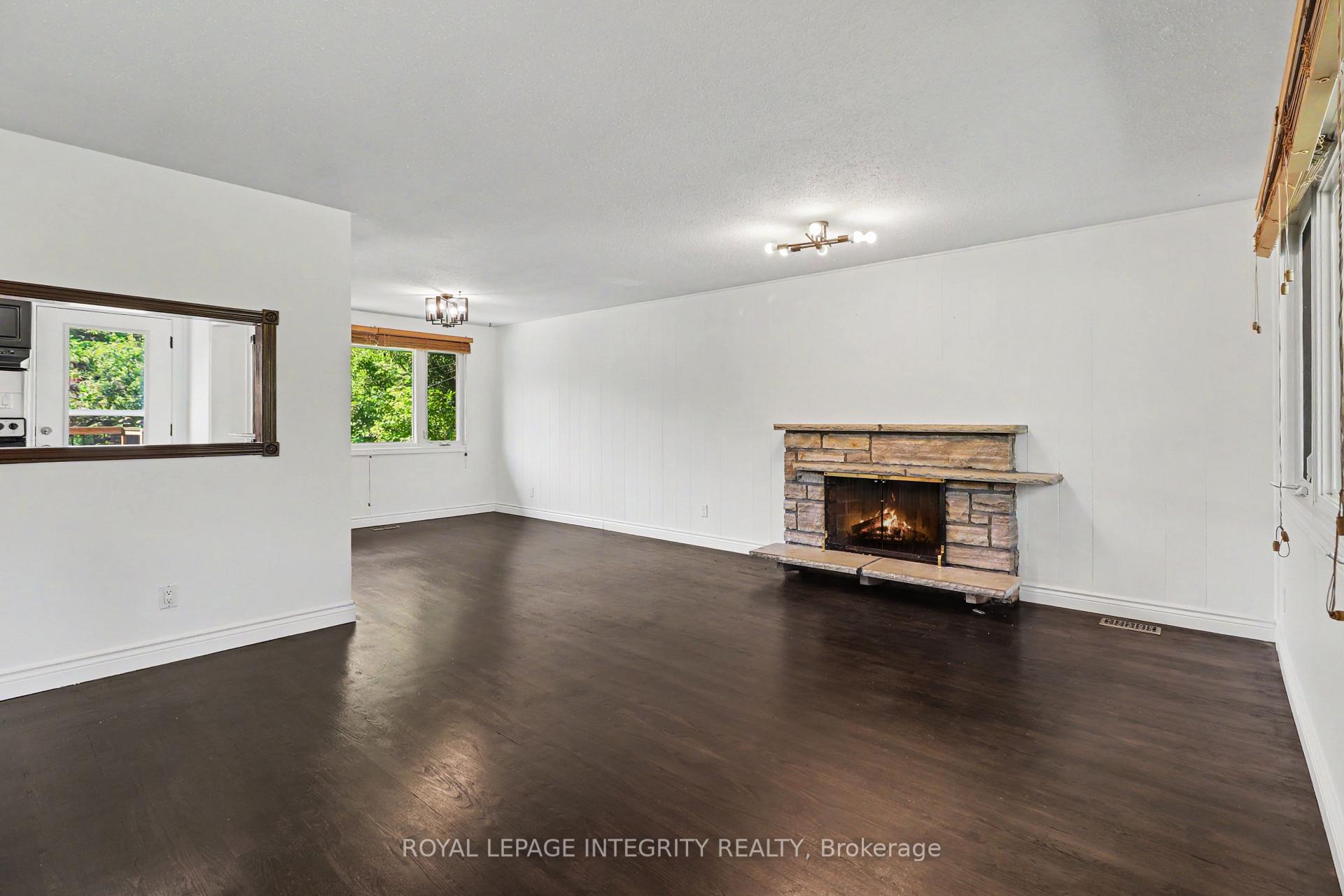 Photo 9 of 1034 Walkley Road, Ottawa, Riverside Park South — HOMEH