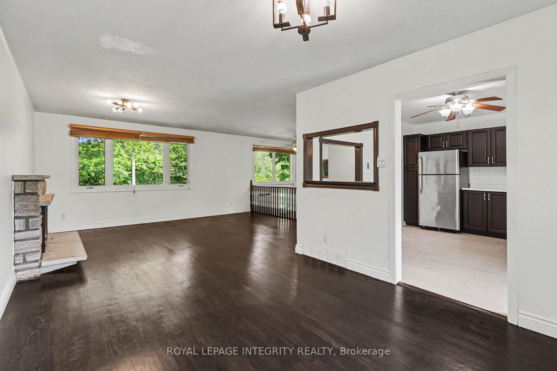 Photo 11 of 1034 Walkley Road, Ottawa, Riverside Park South — HOMEH