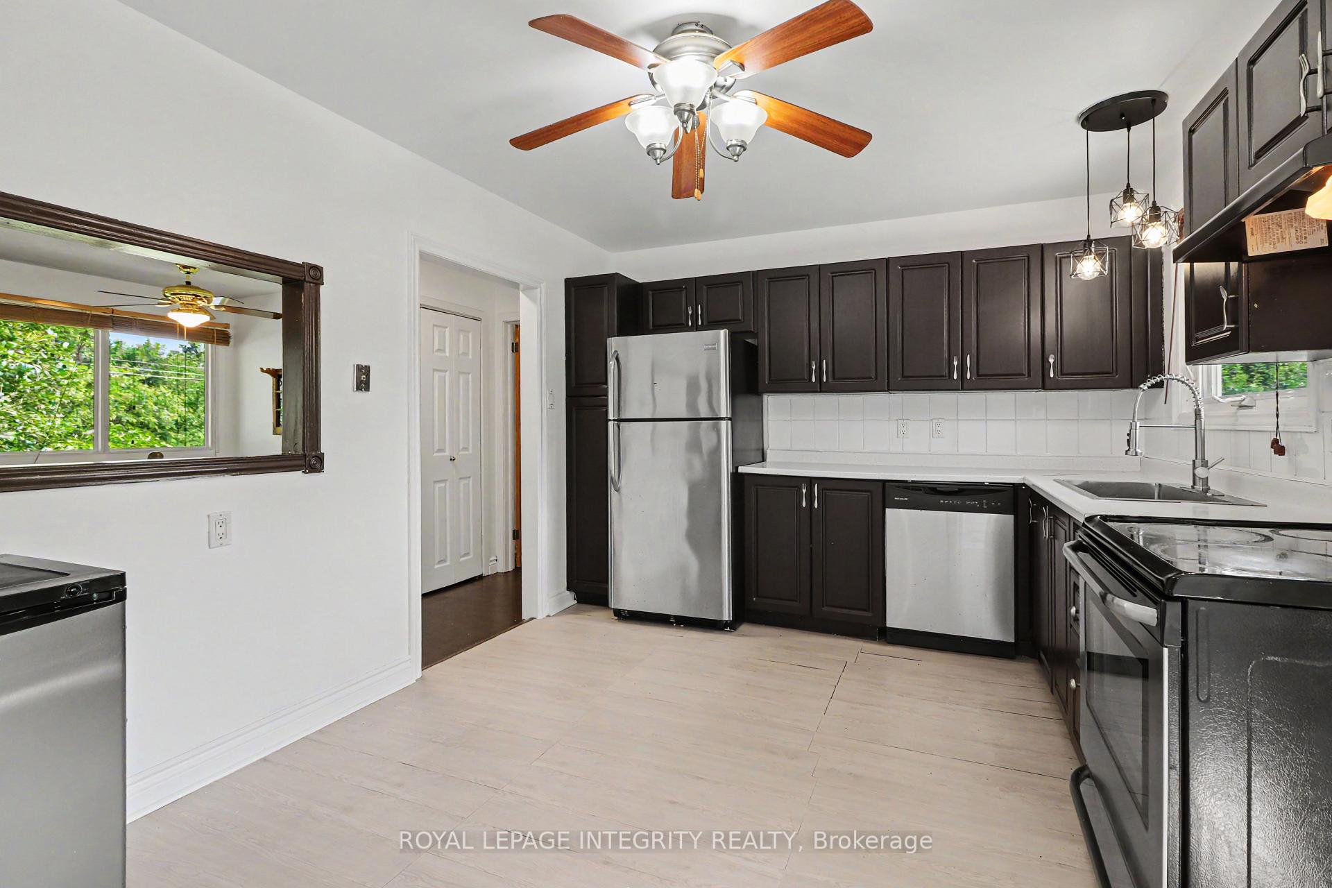 Photo 14 of 1034 Walkley Road, Ottawa, Riverside Park South — HOMEH