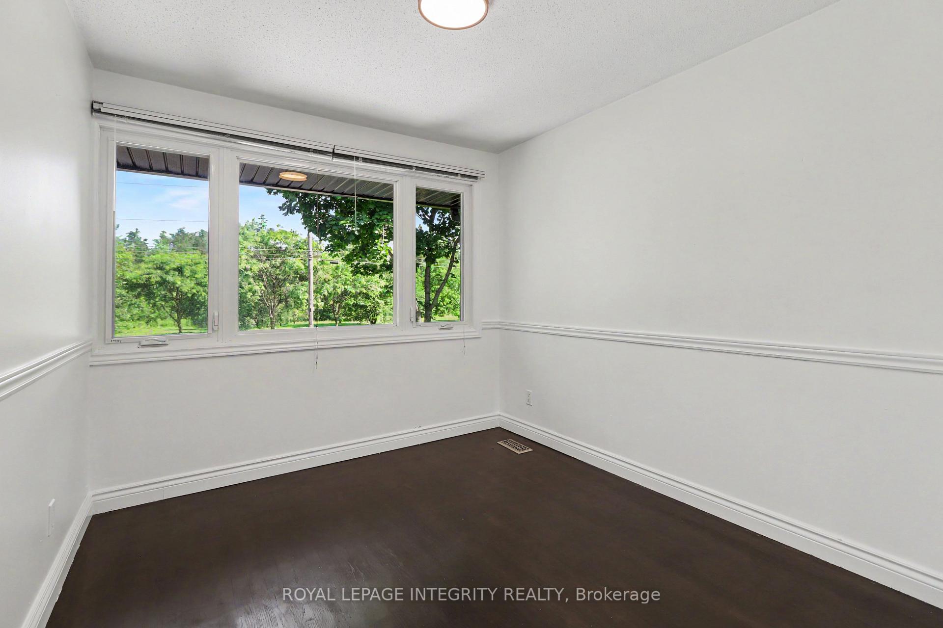 Photo 15 of 1034 Walkley Road, Ottawa, Riverside Park South — HOMEH