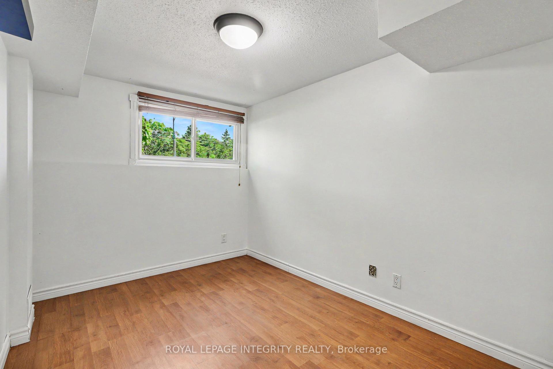 Photo 19 of 1034 Walkley Road, Ottawa, Riverside Park South — HOMEH