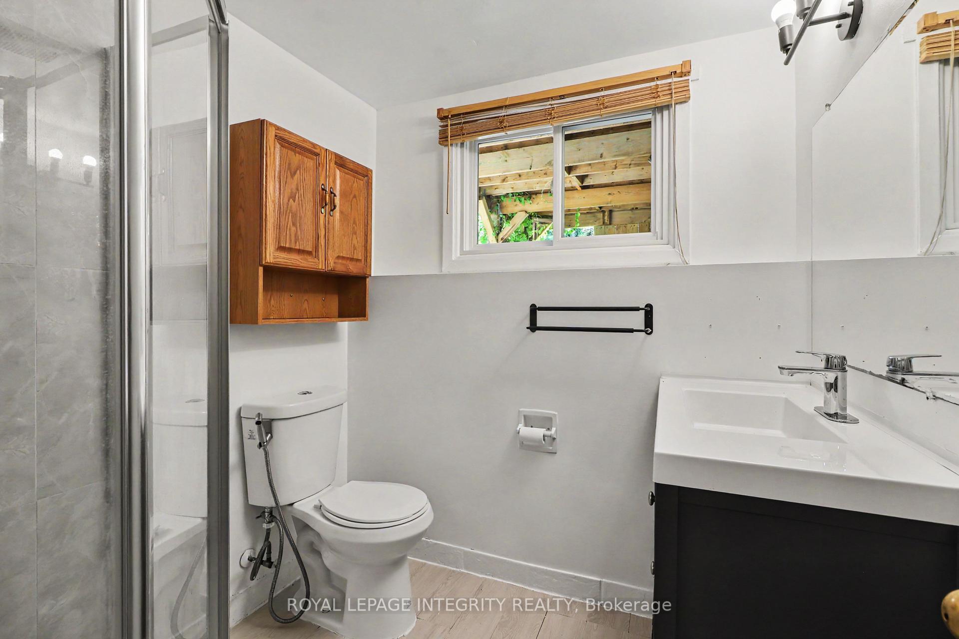 Photo 25 of 1034 Walkley Road, Ottawa, Riverside Park South — HOMEH