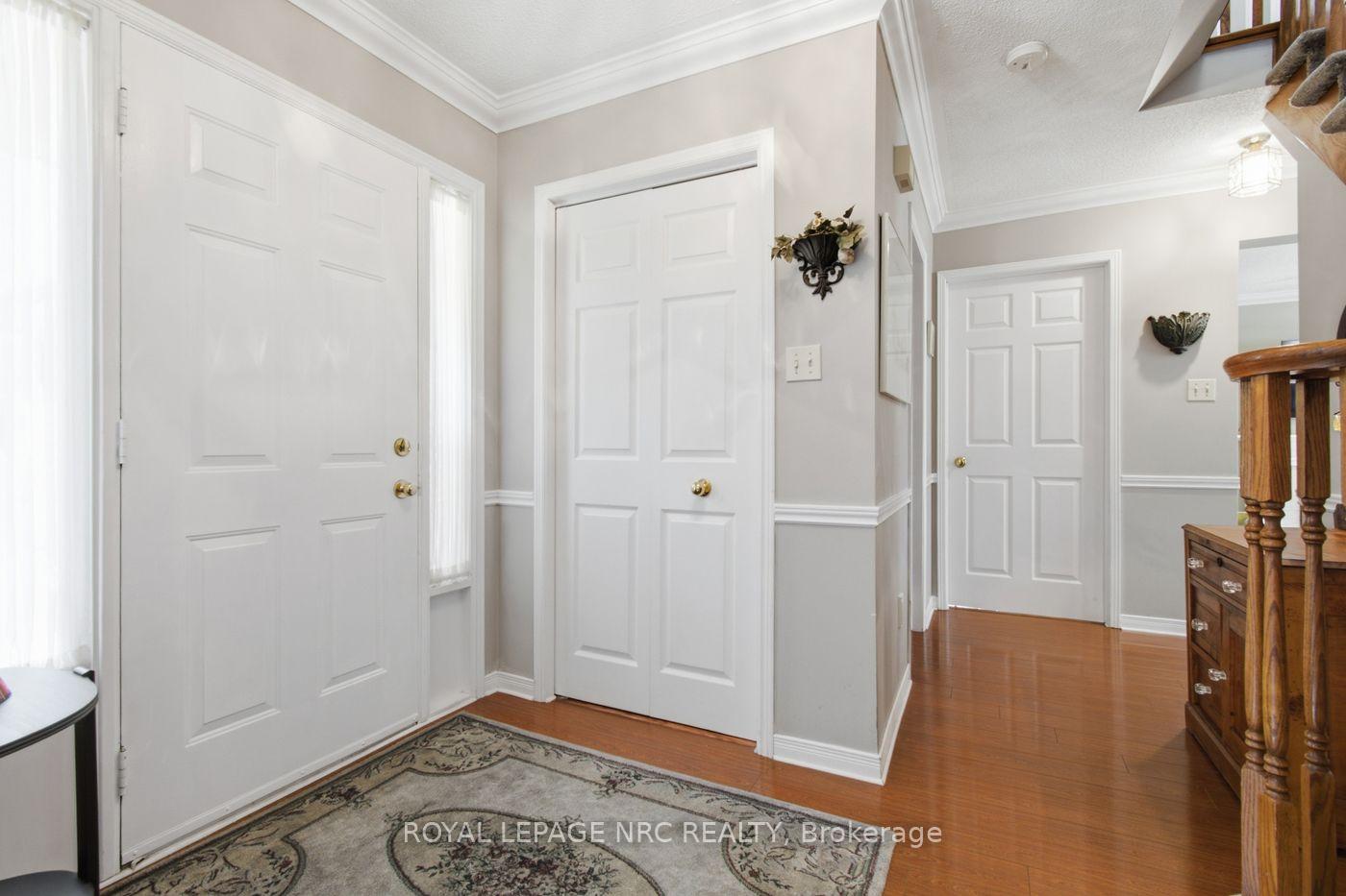 Photo 6 of 26 Strada Boulevard, St. Catharines, Rykert/Vansickle — HOMEH