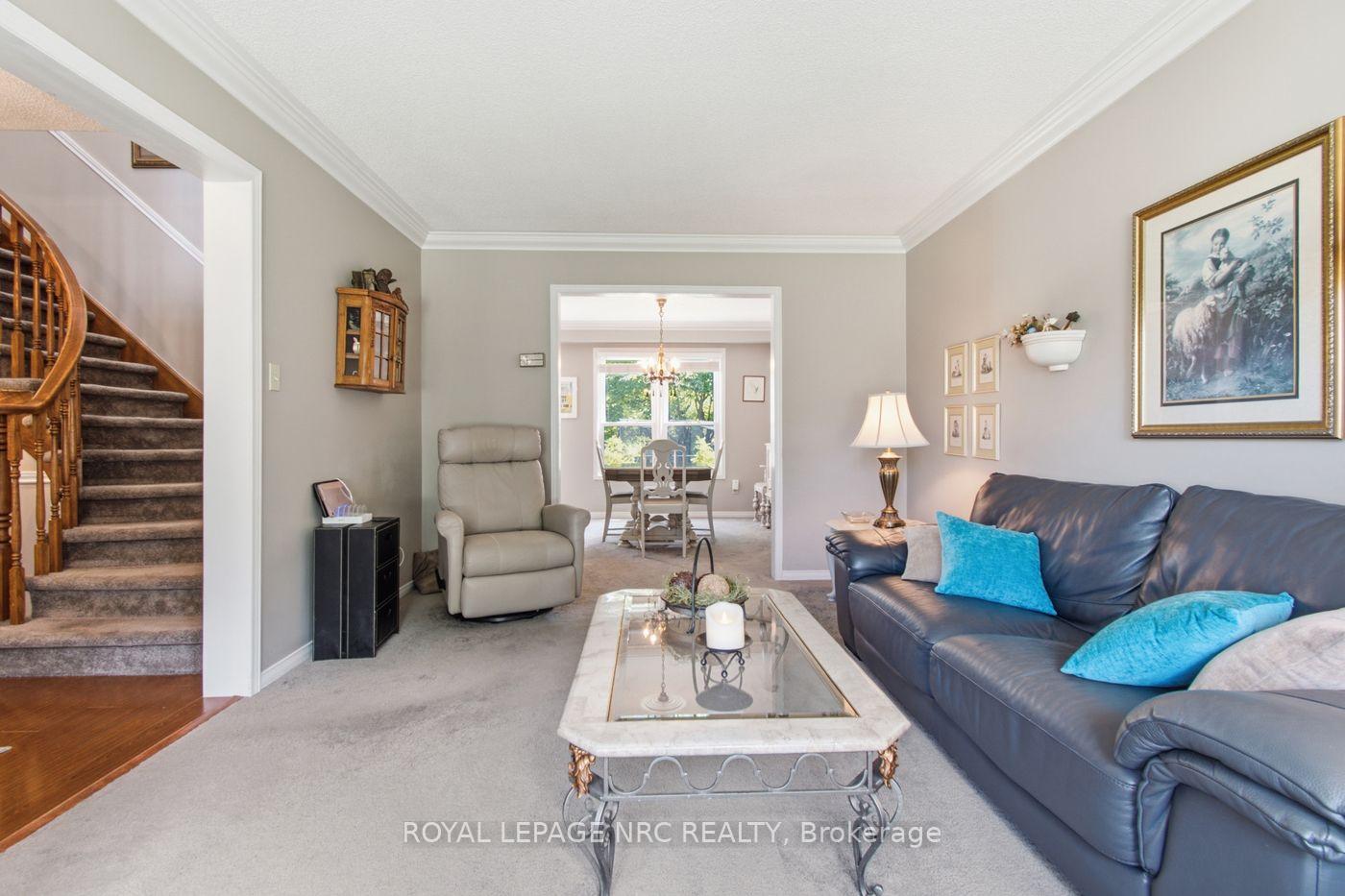Photo 9 of 26 Strada Boulevard, St. Catharines, Rykert/Vansickle — HOMEH
