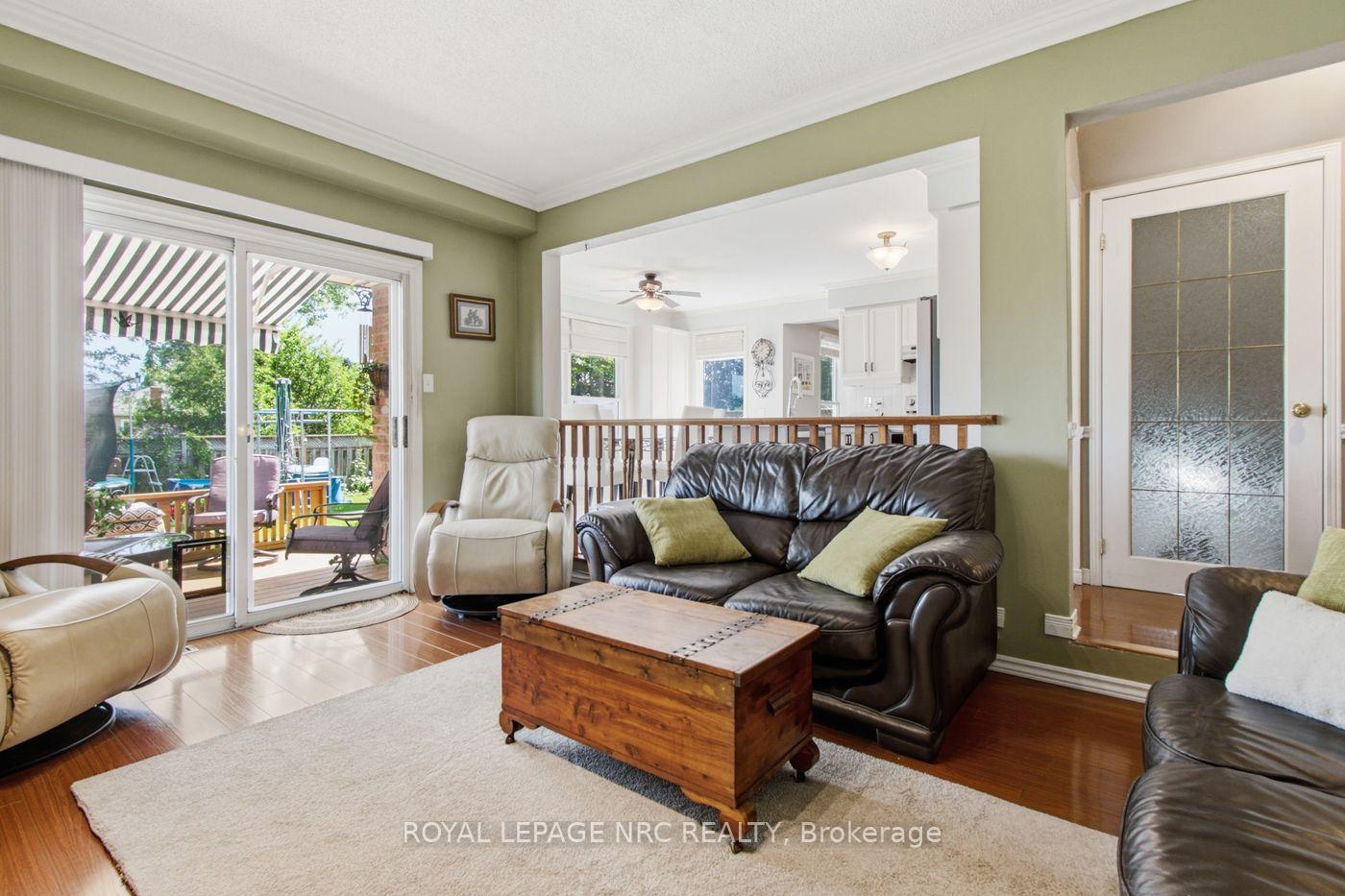 Photo 18 of 26 Strada Boulevard, St. Catharines, Rykert/Vansickle — HOMEH