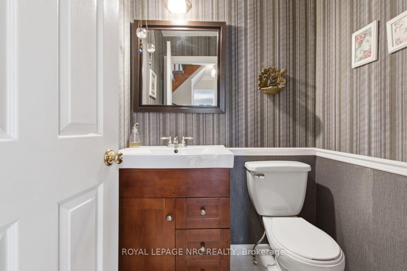 Photo 20 of 26 Strada Boulevard, St. Catharines, Rykert/Vansickle — HOMEH