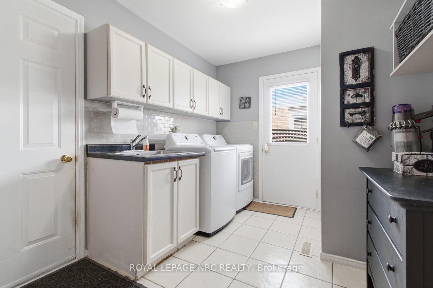Photo 21 of 26 Strada Boulevard, St. Catharines, Rykert/Vansickle — HOMEH