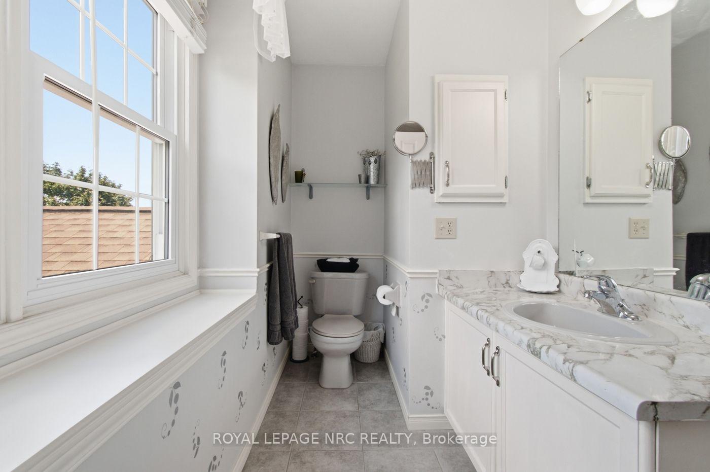 Photo 25 of 26 Strada Boulevard, St. Catharines, Rykert/Vansickle — HOMEH