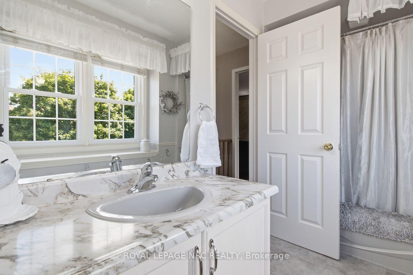Photo 26 of 26 Strada Boulevard, St. Catharines, Rykert/Vansickle — HOMEH