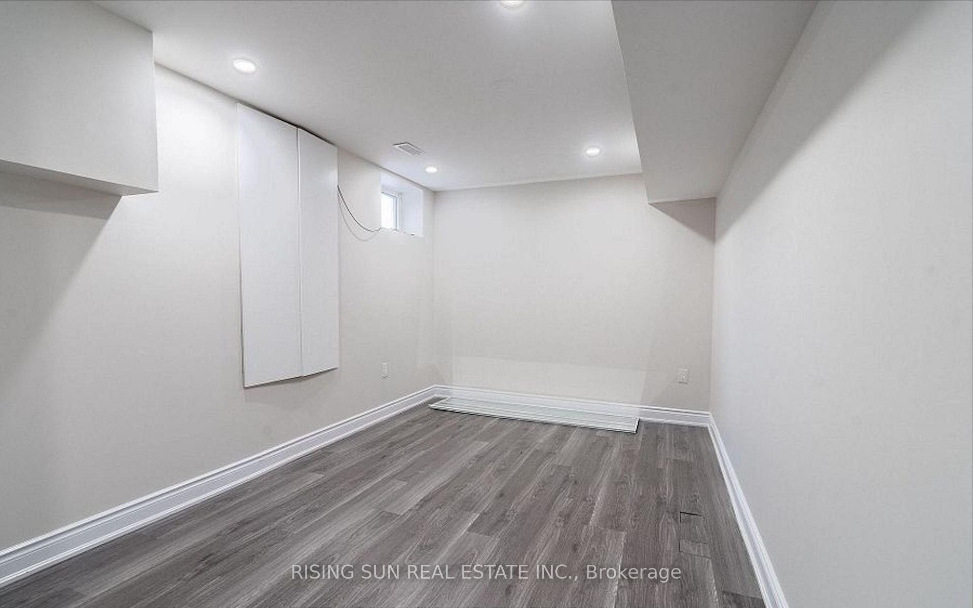 Photo 15 of 24 Herrick Drive, Brampton, Northwest Brampton — HOMEH