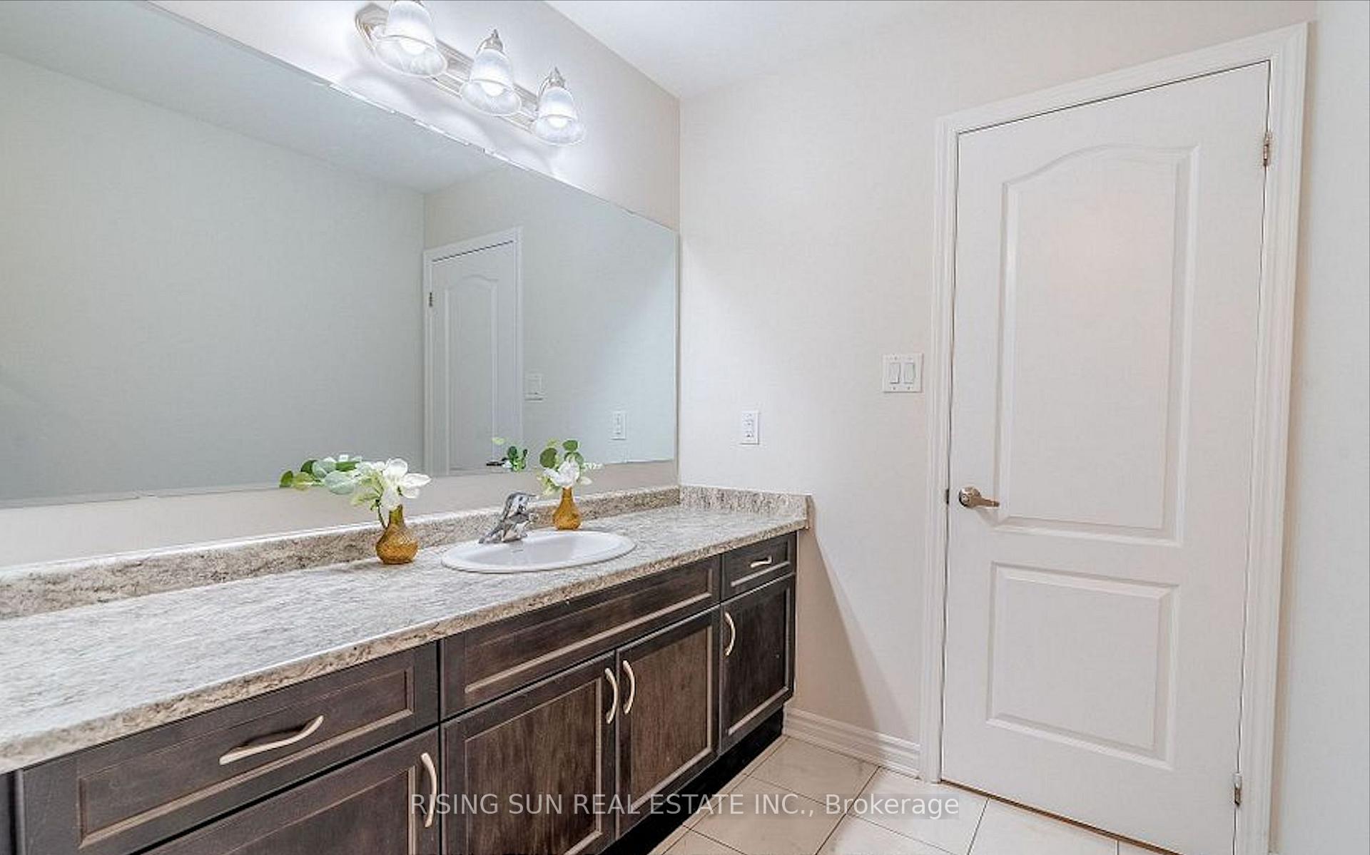 Photo 20 of 24 Herrick Drive, Brampton, Northwest Brampton — HOMEH