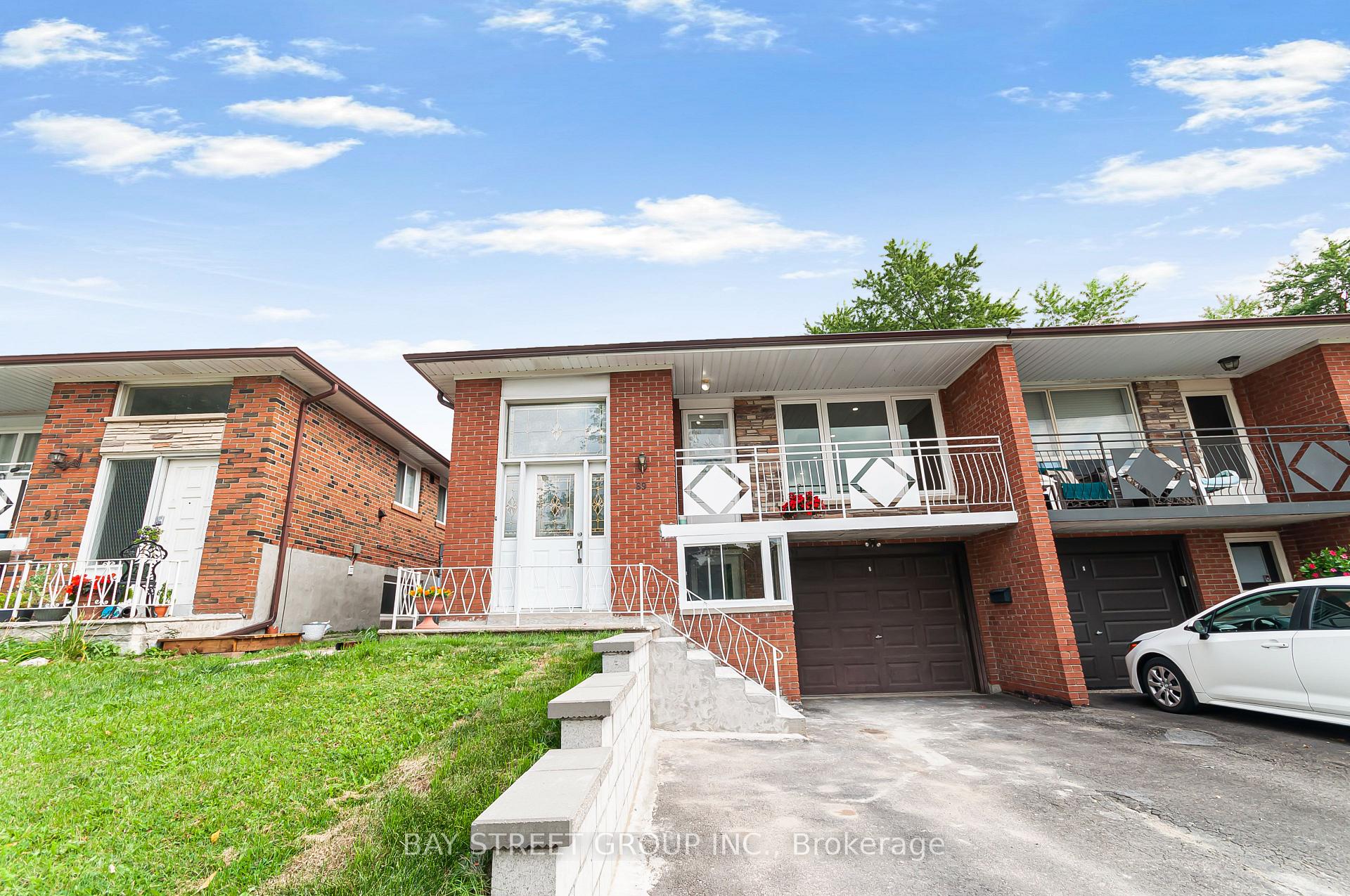Photo 2 of 89 Mintwood Drive, North York, Bayview Woods-Steeles — HOMEH