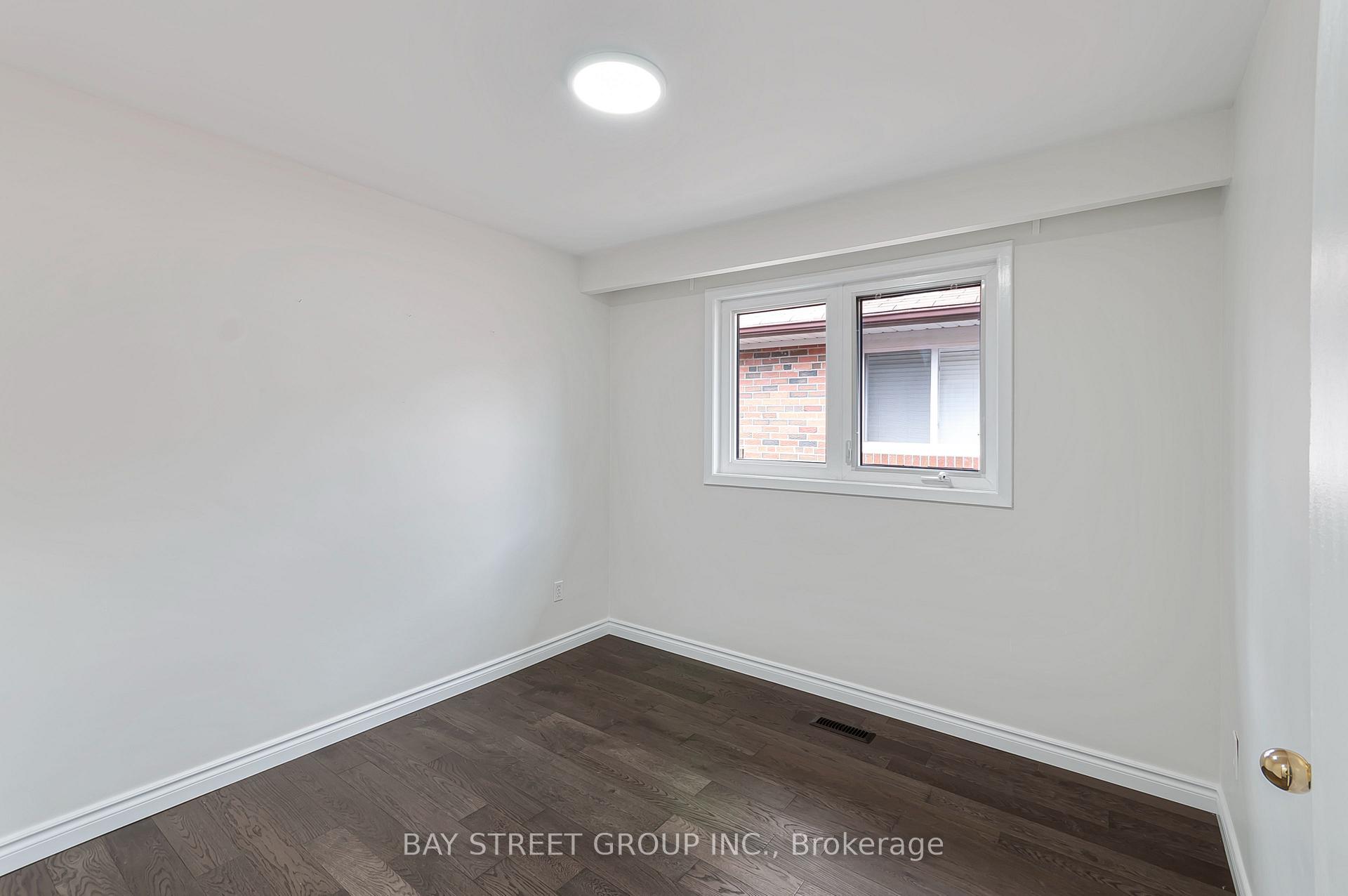 Photo 18 of 89 Mintwood Drive, North York, Bayview Woods-Steeles — HOMEH