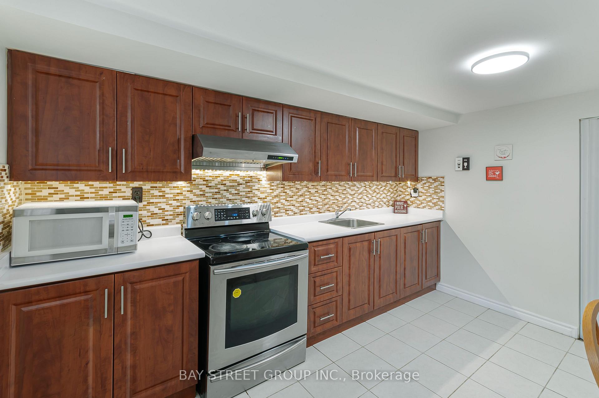 Photo 29 of 89 Mintwood Drive, North York, Bayview Woods-Steeles — HOMEH