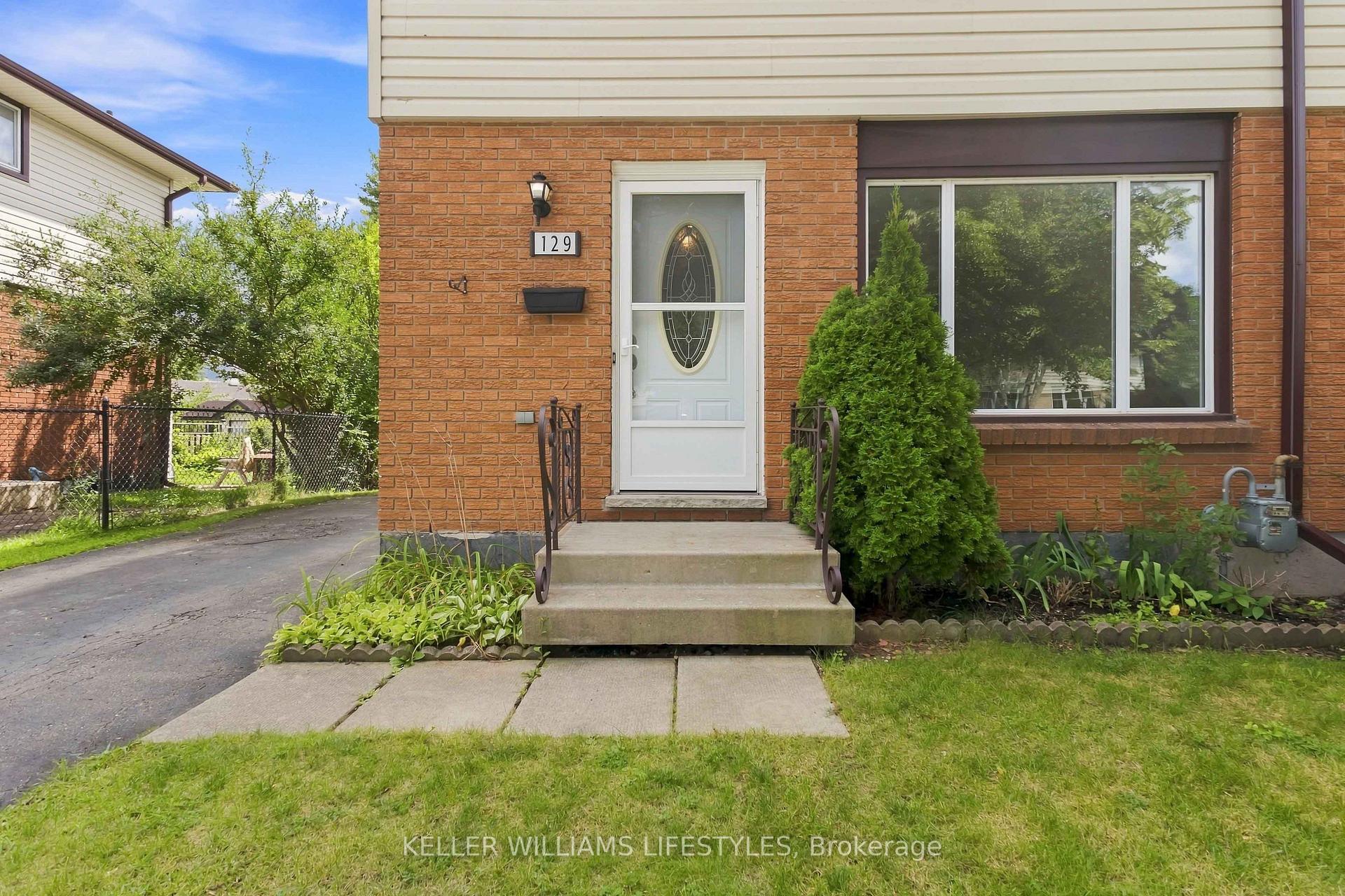 Photo 4 of 129 Culver Crescent, London, East H — HOMEH
