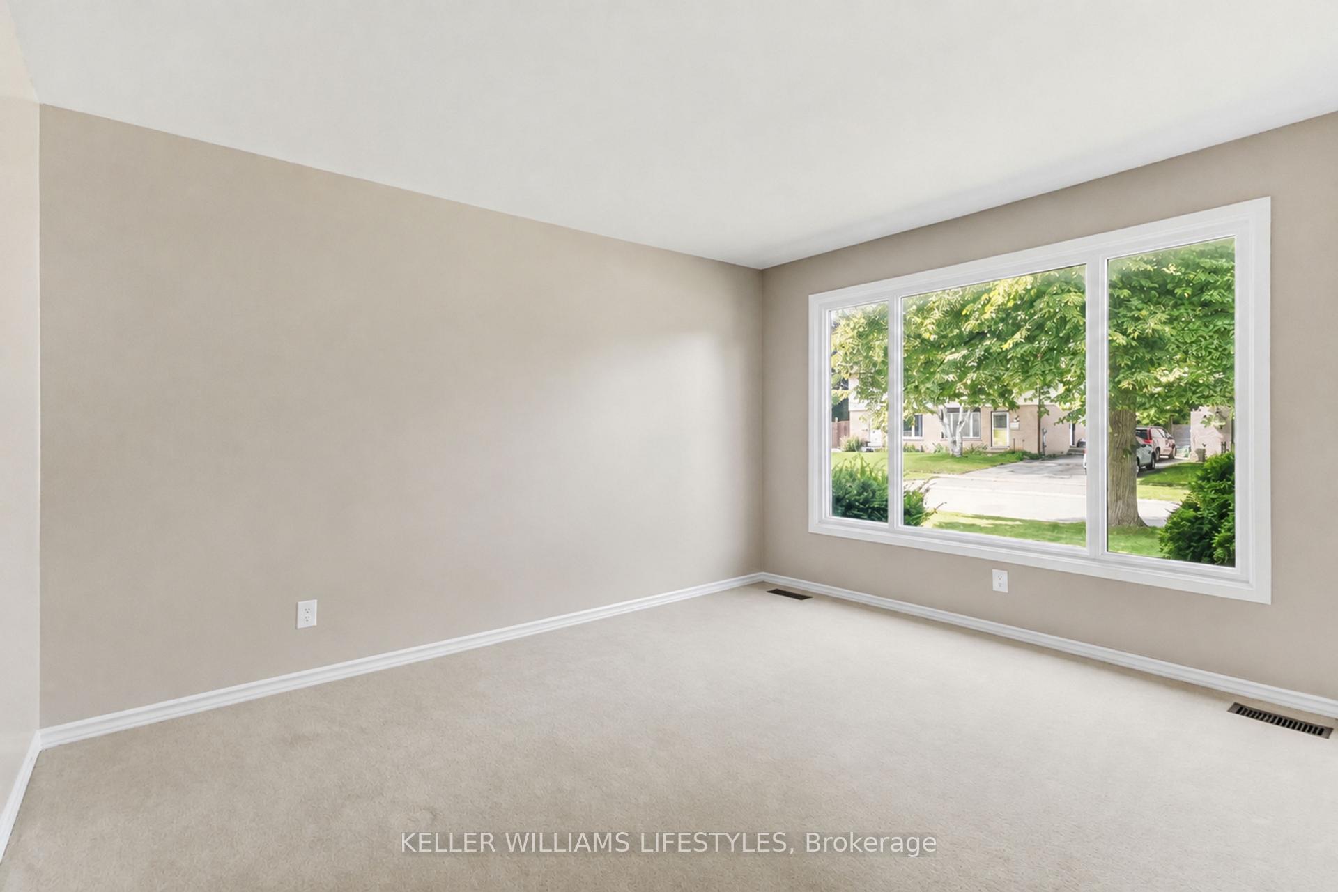 Photo 19 of 129 Culver Crescent, London, East H — HOMEH