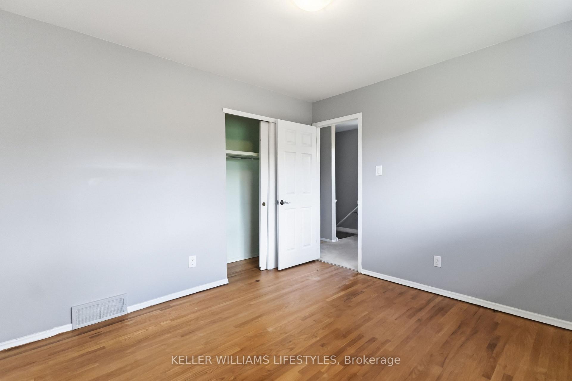 Photo 34 of 129 Culver Crescent, London, East H — HOMEH