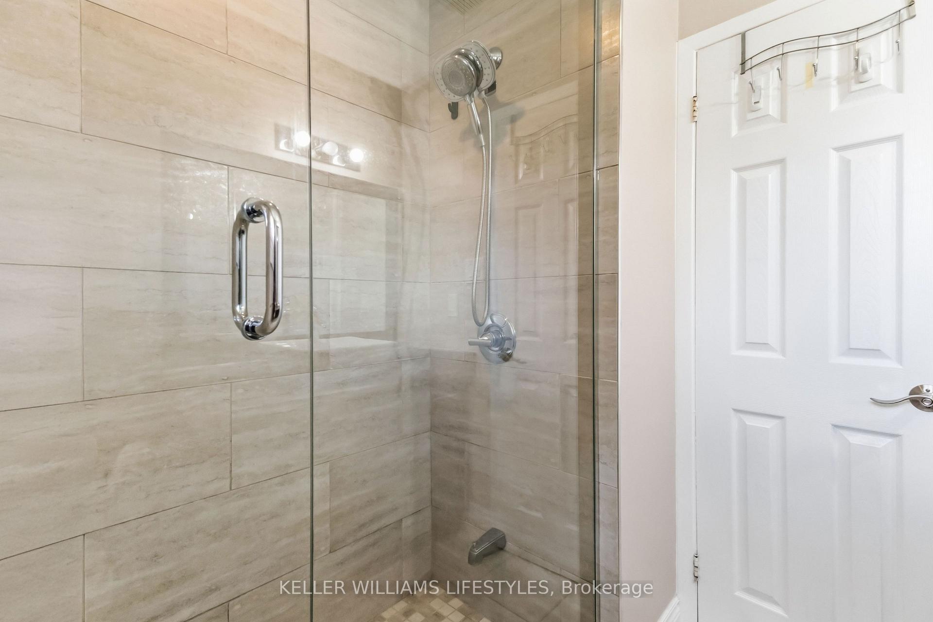 Photo 36 of 129 Culver Crescent, London, East H — HOMEH