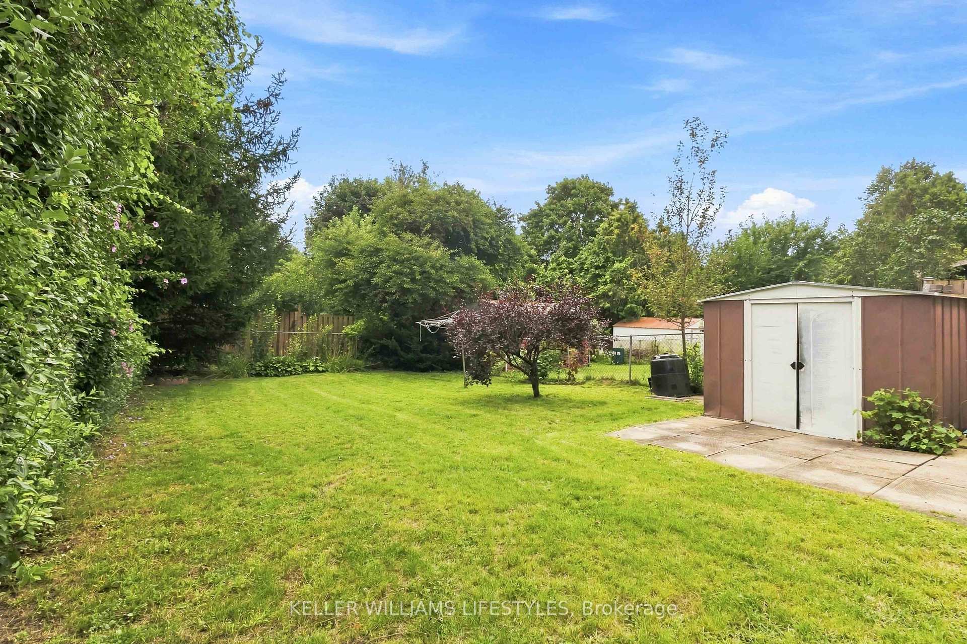 Photo 37 of 129 Culver Crescent, London, East H — HOMEH
