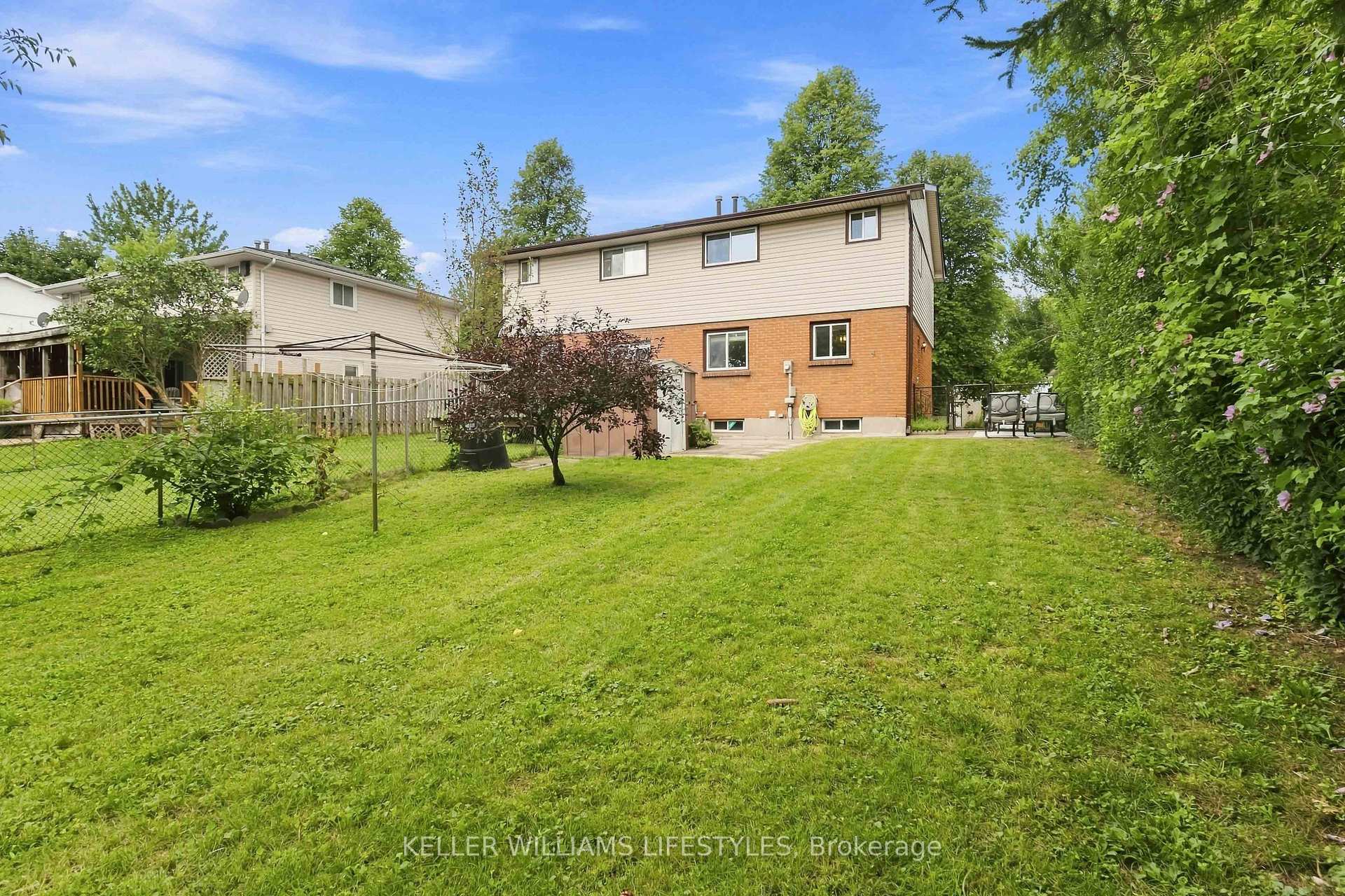 Photo 38 of 129 Culver Crescent, London, East H — HOMEH