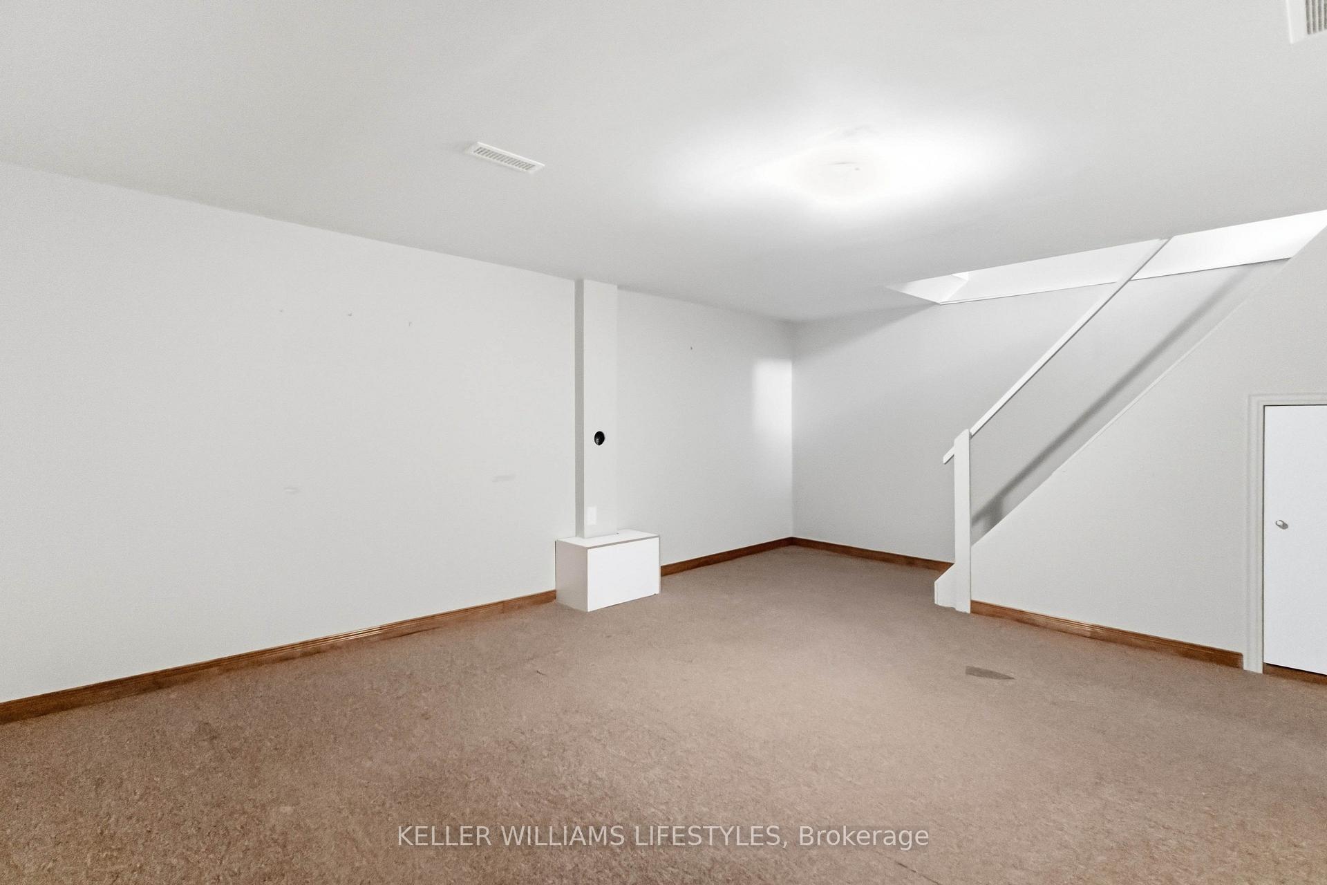 Photo 44 of 129 Culver Crescent, London, East H — HOMEH
