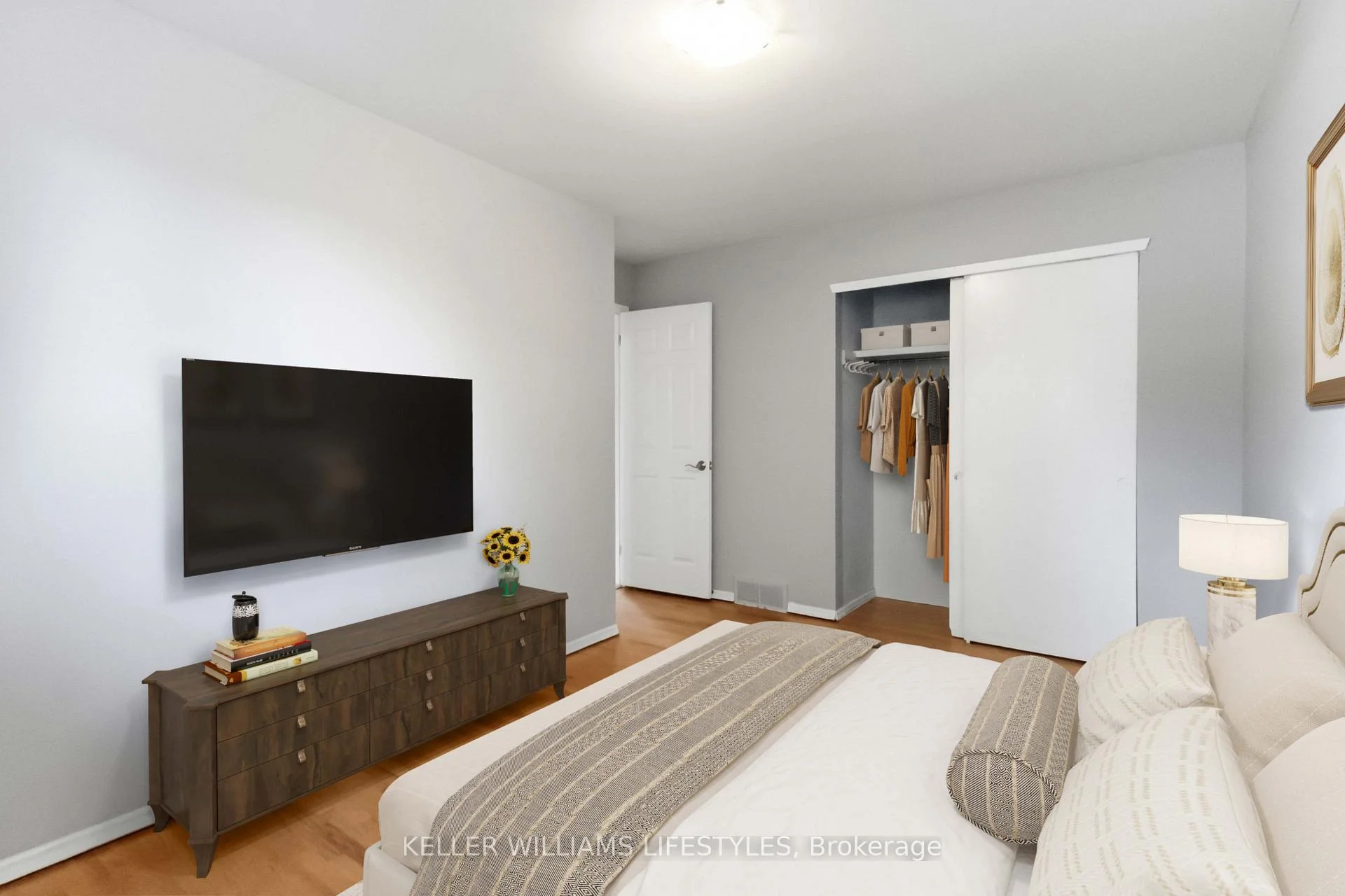 Photo 30 of 129 Culver Crescent, London, East H — HOMEH