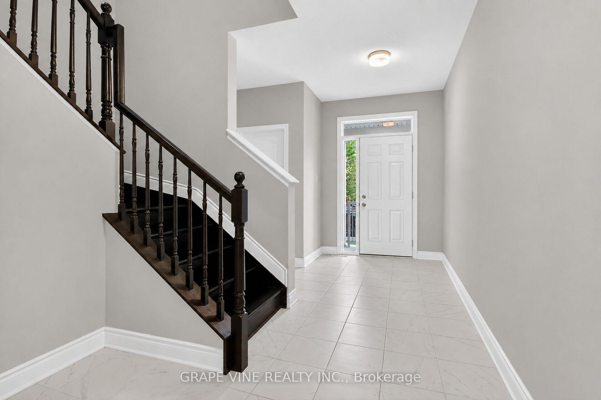 Photo 3 of 316 Crossway Terrace, Ottawa, Stittsville (North) — HOMEH
